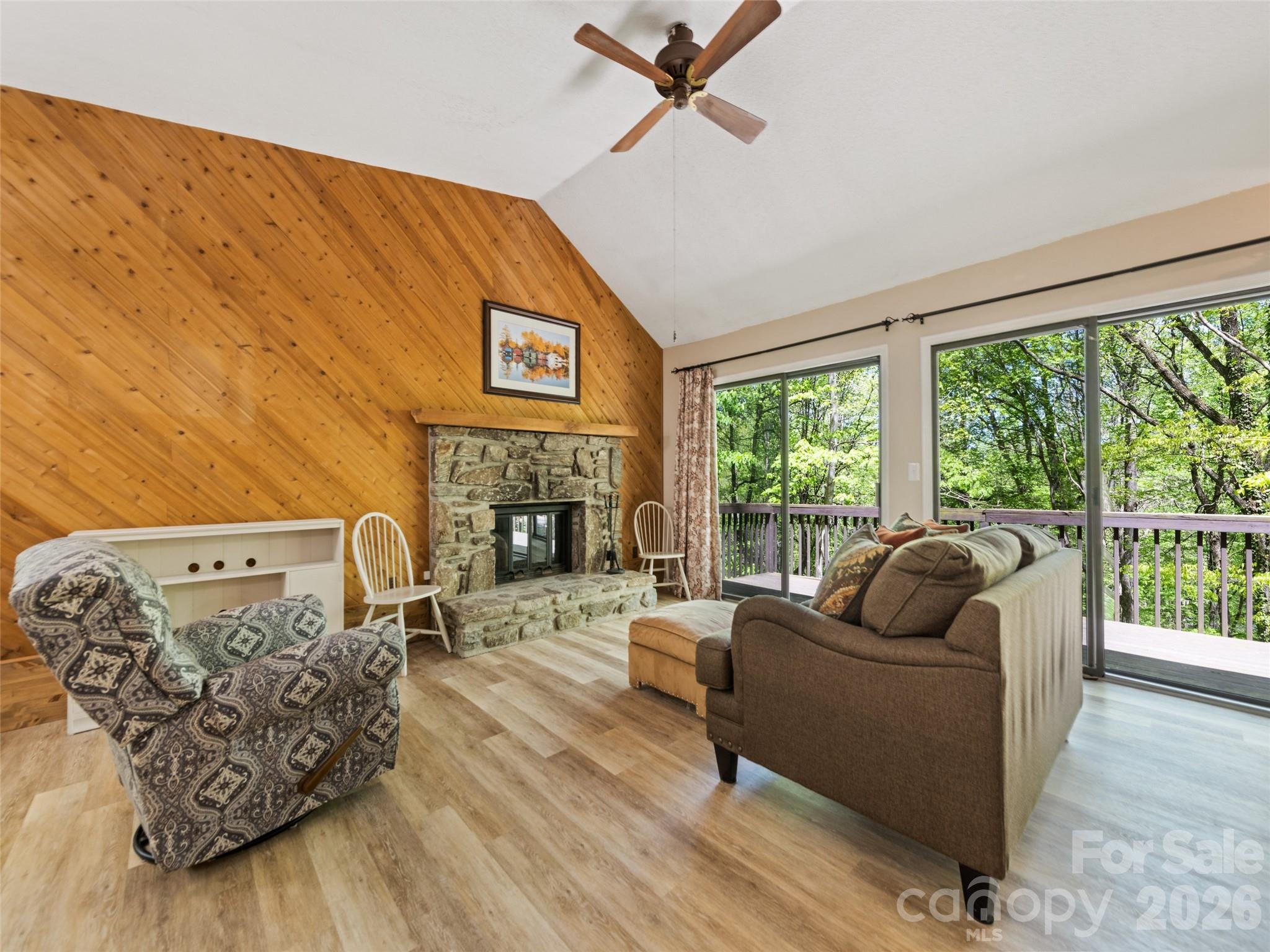 662 Locust Drive — Maggie Valley