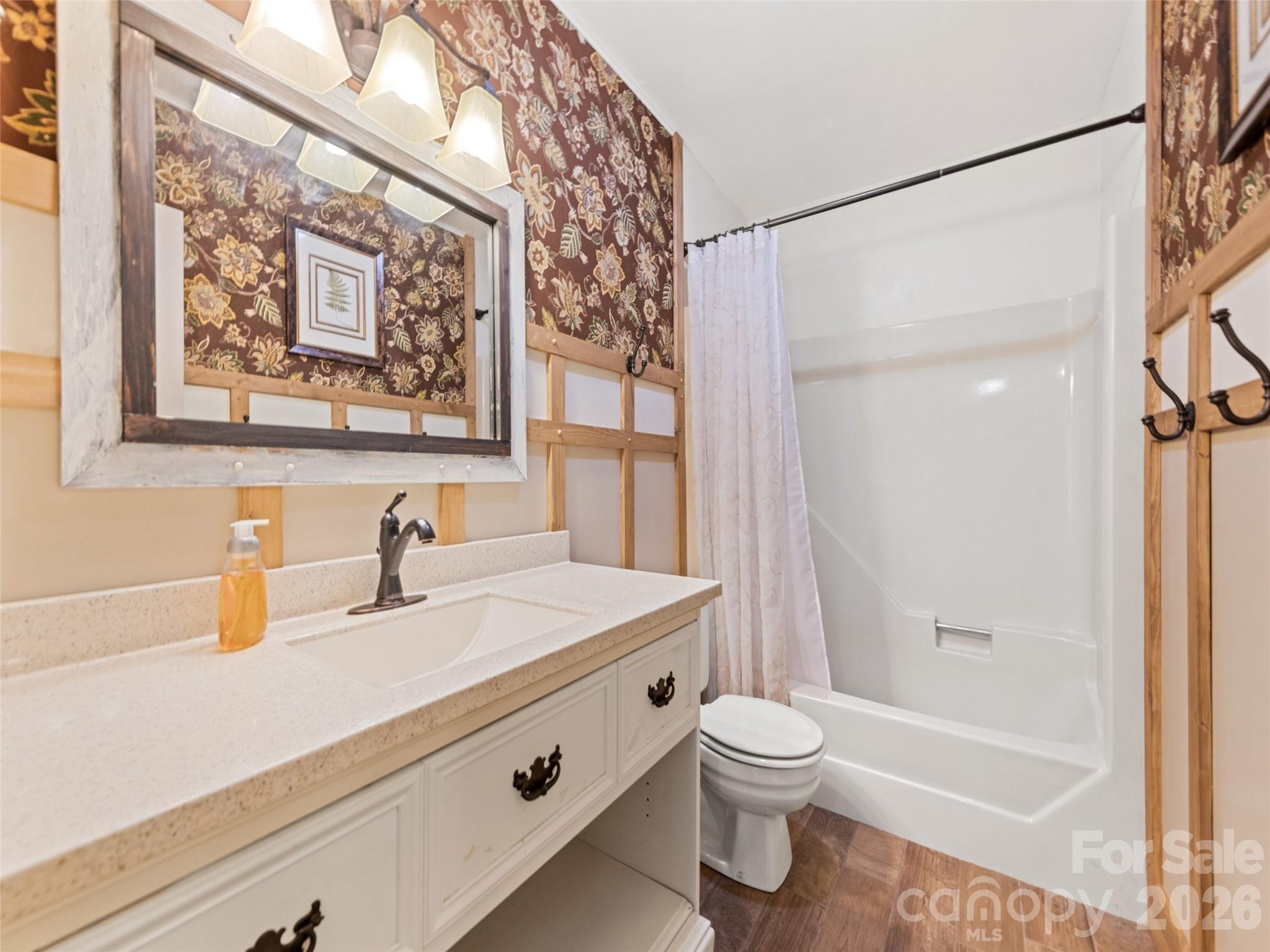 662 Locust Drive — Maggie Valley