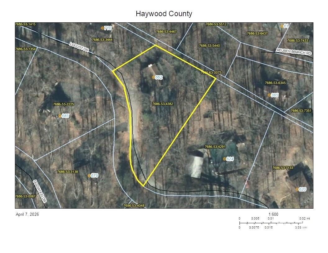 662 Locust Drive — Maggie Valley