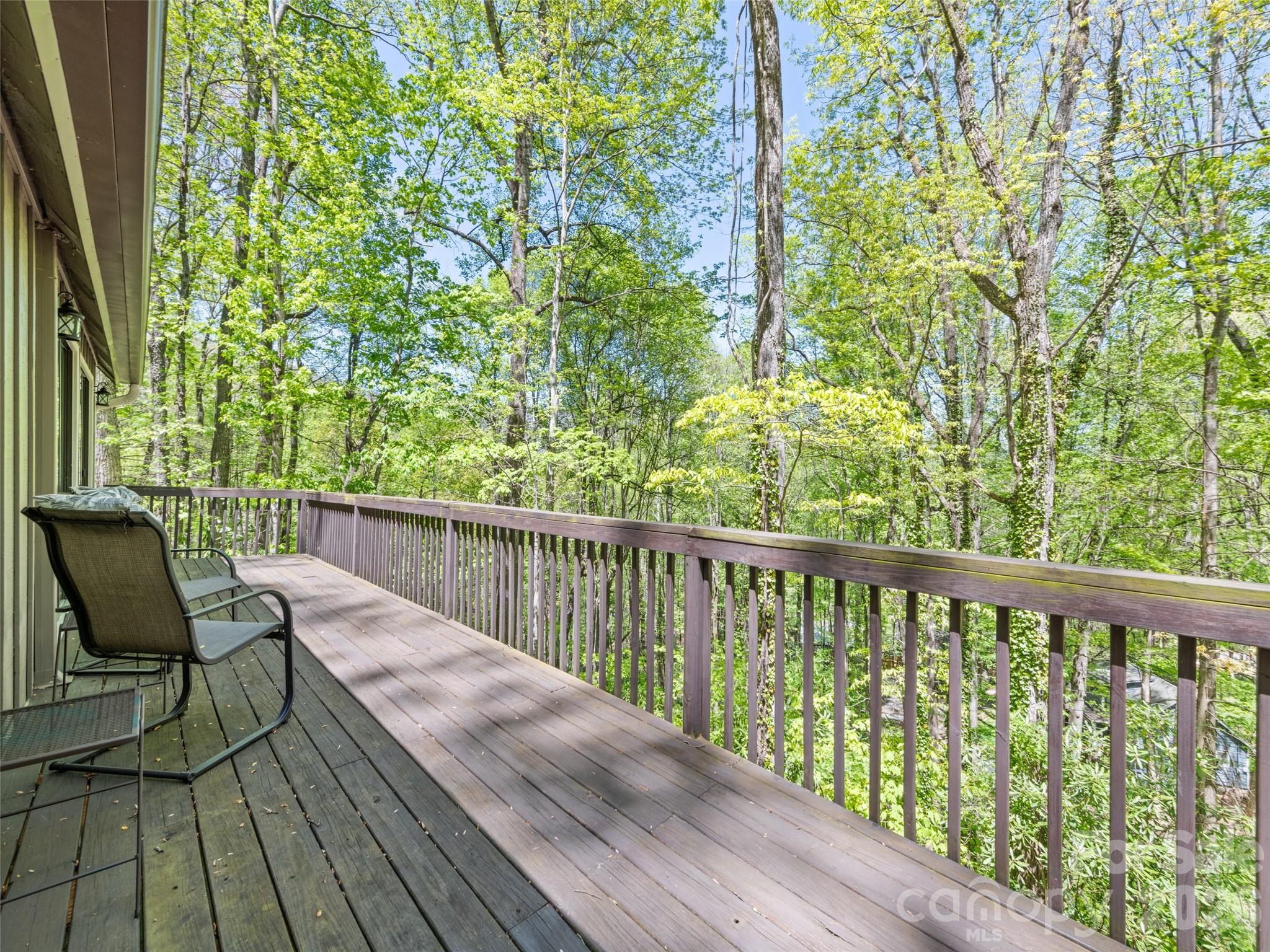 662 Locust Drive — Maggie Valley