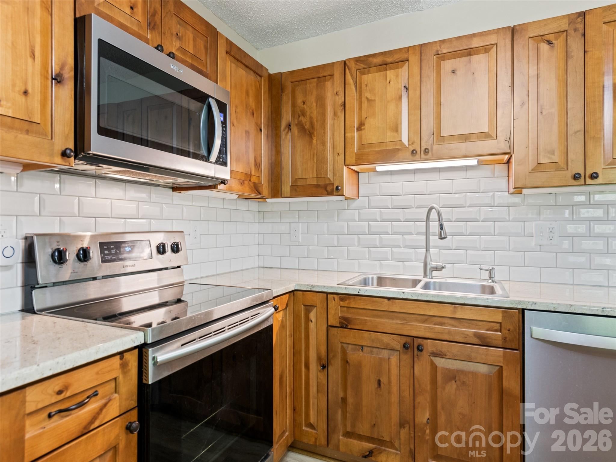 662 Locust Drive — Maggie Valley