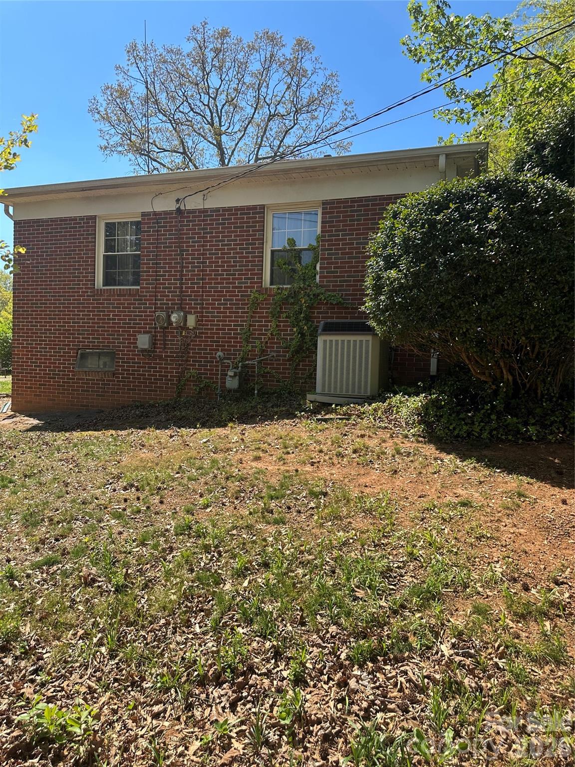 2760 19th Avenue NE — Hickory