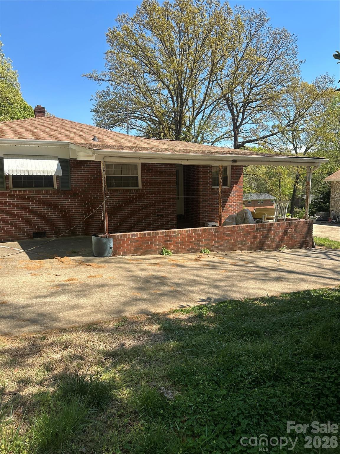 2760 19th Avenue NE — Hickory