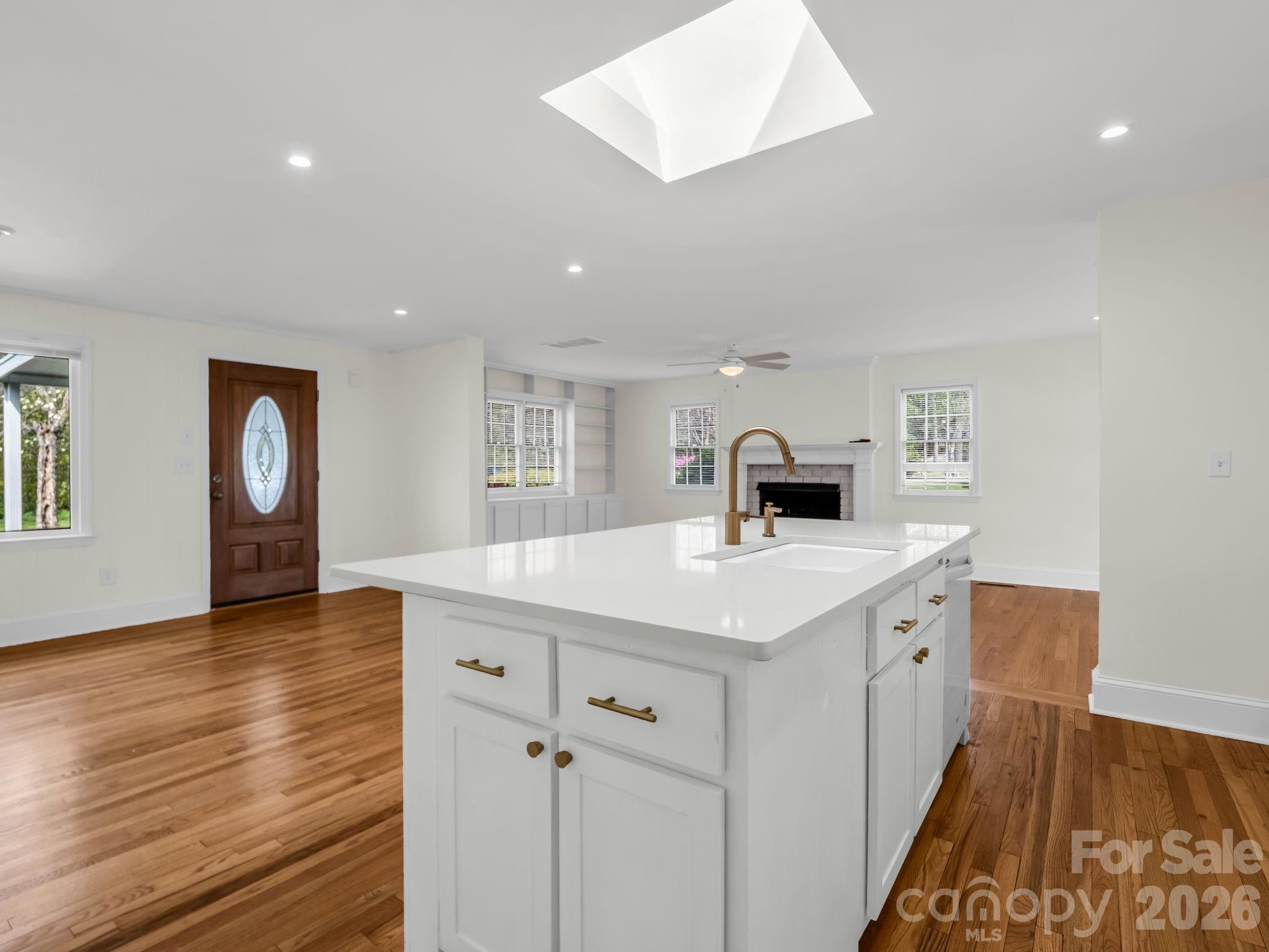 212 Vance Avenue — Black Mountain