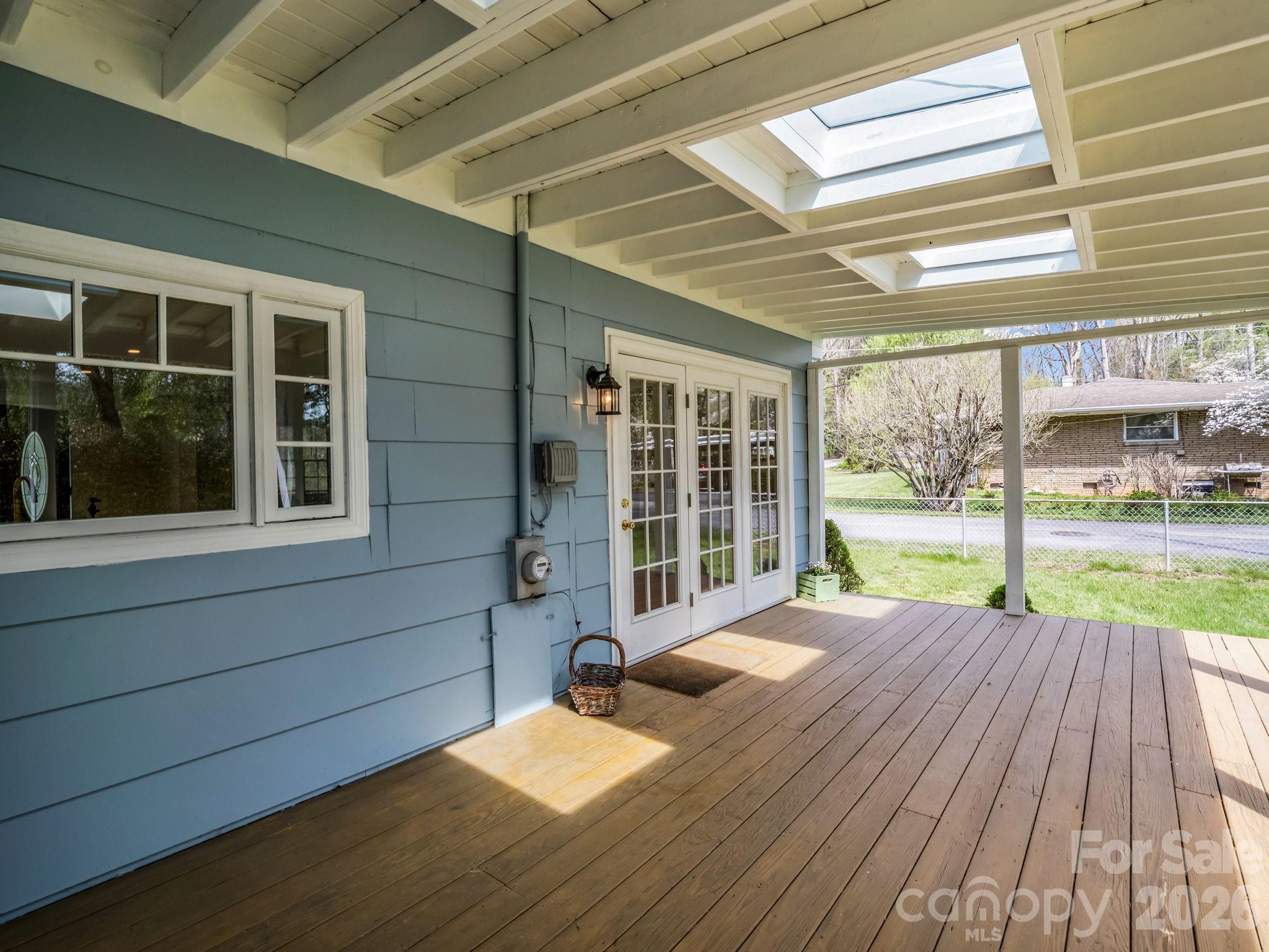 212 Vance Avenue — Black Mountain