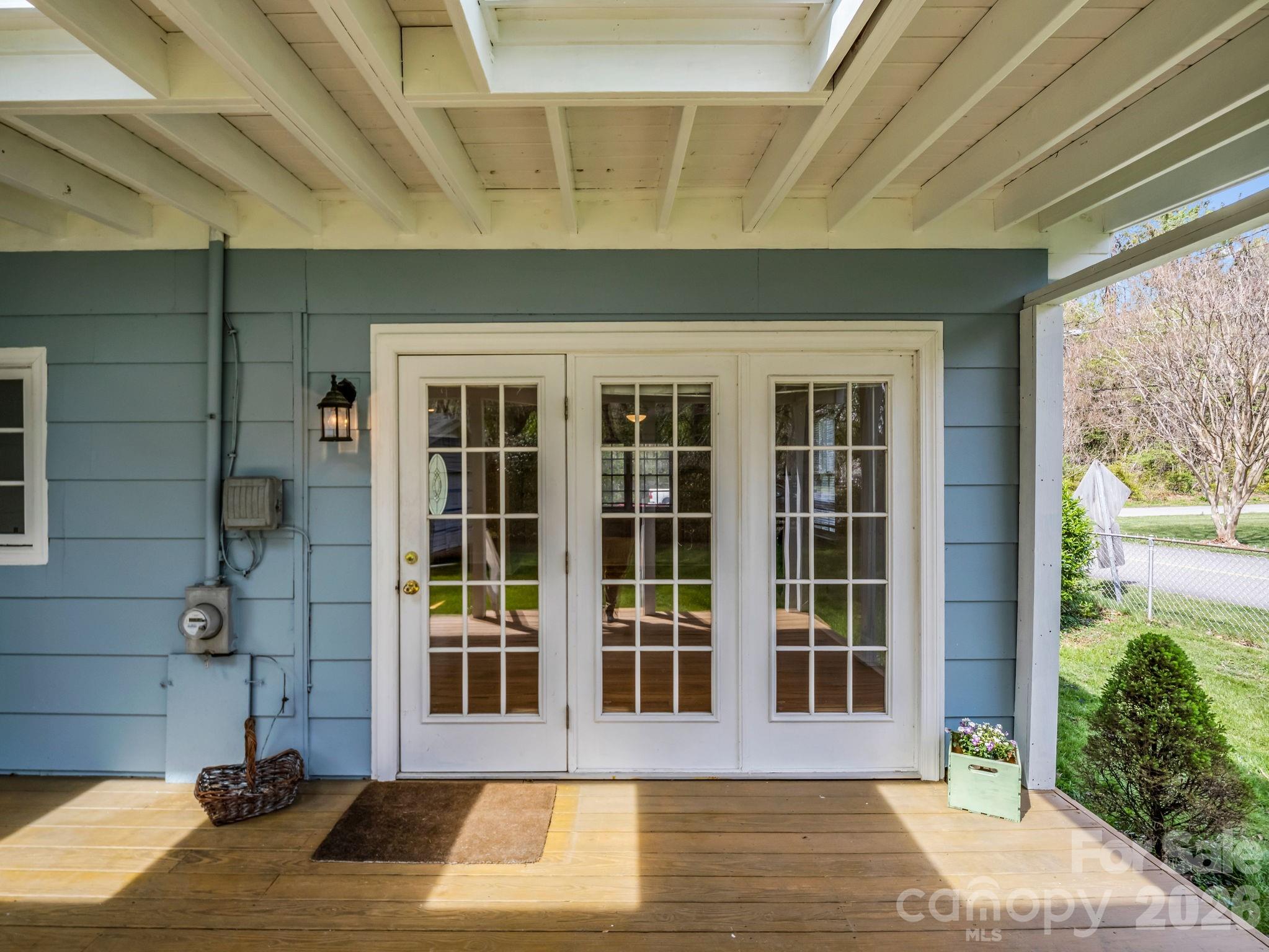 212 Vance Avenue — Black Mountain