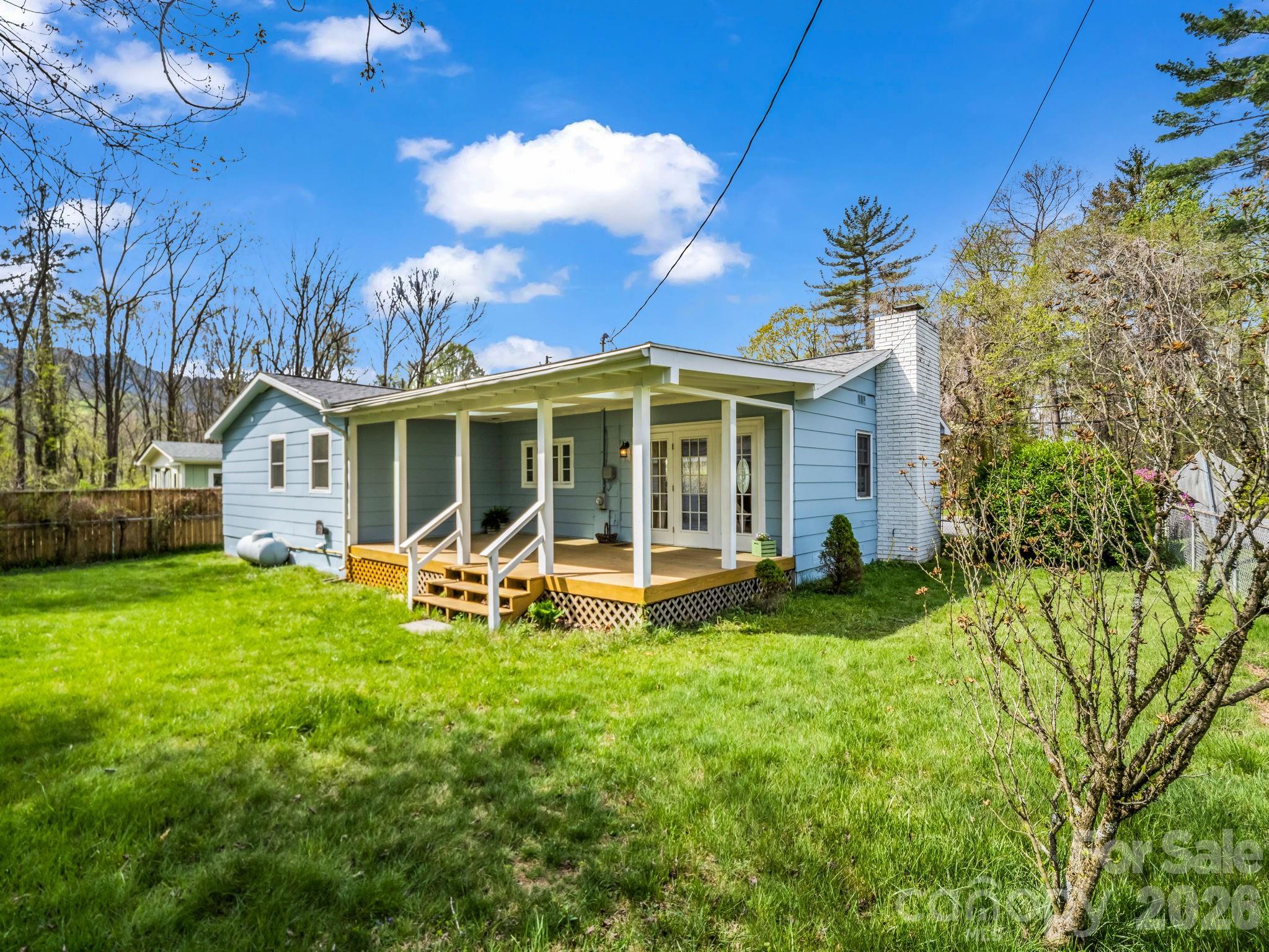 212 Vance Avenue — Black Mountain