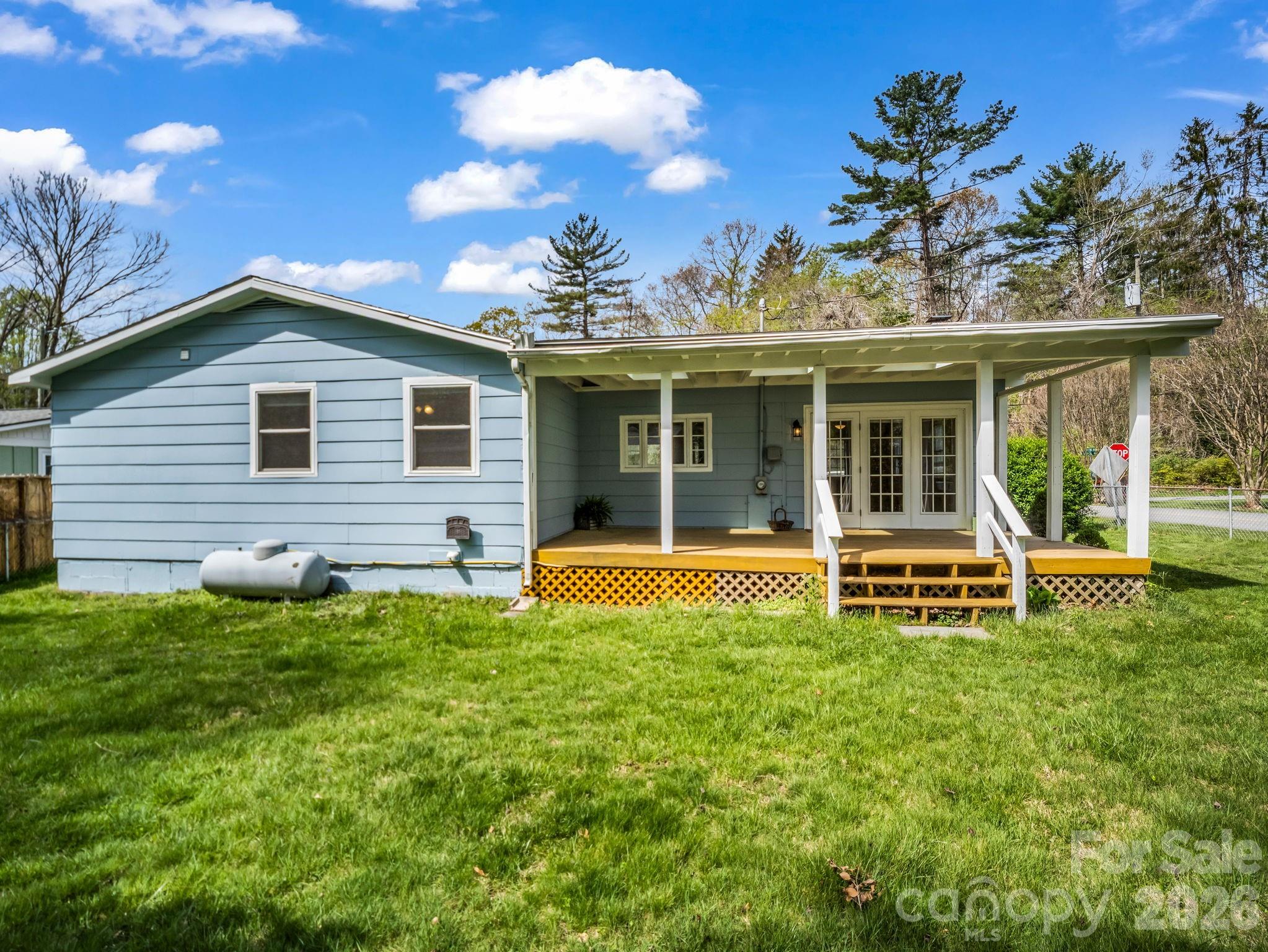 212 Vance Avenue — Black Mountain