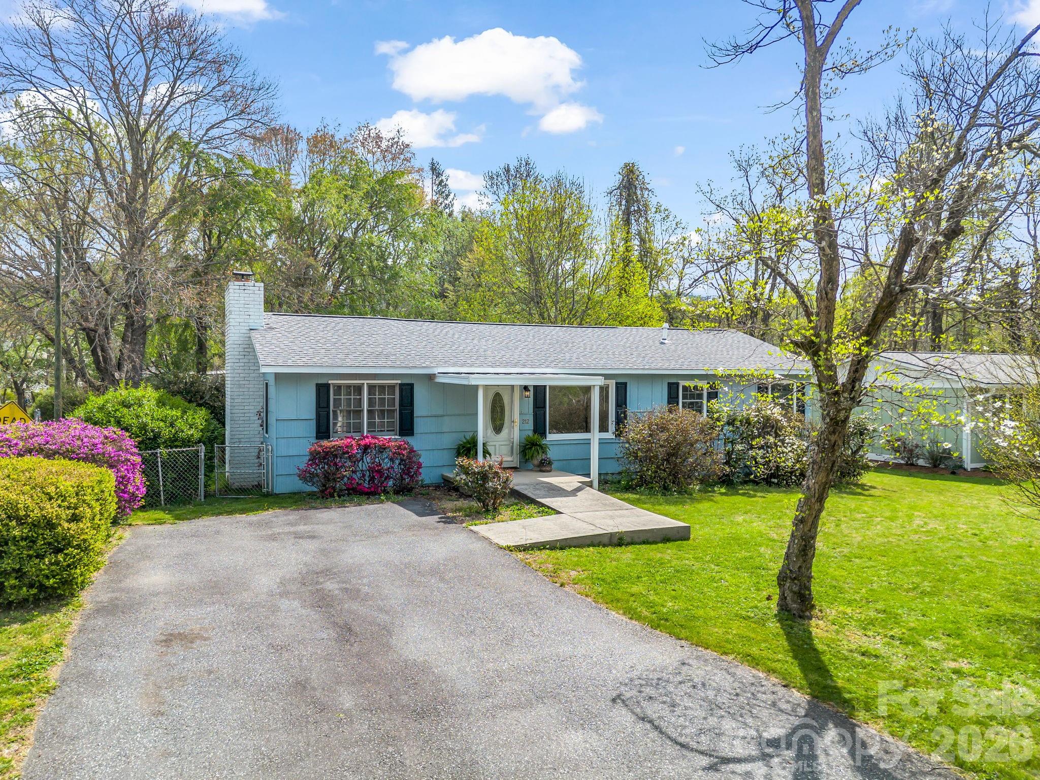 212 Vance Avenue — Black Mountain