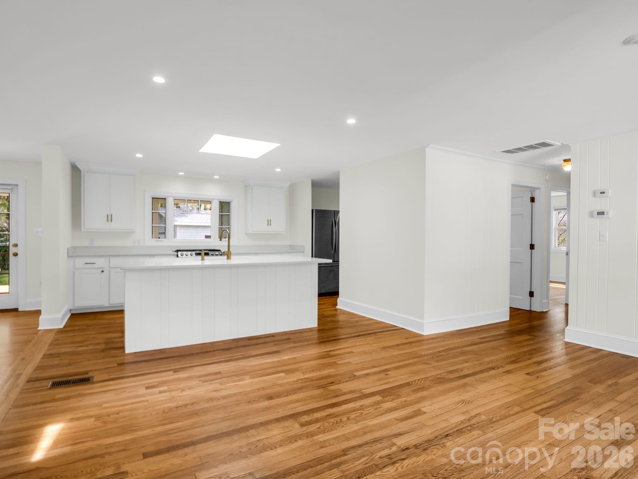 212 Vance Avenue — Black Mountain