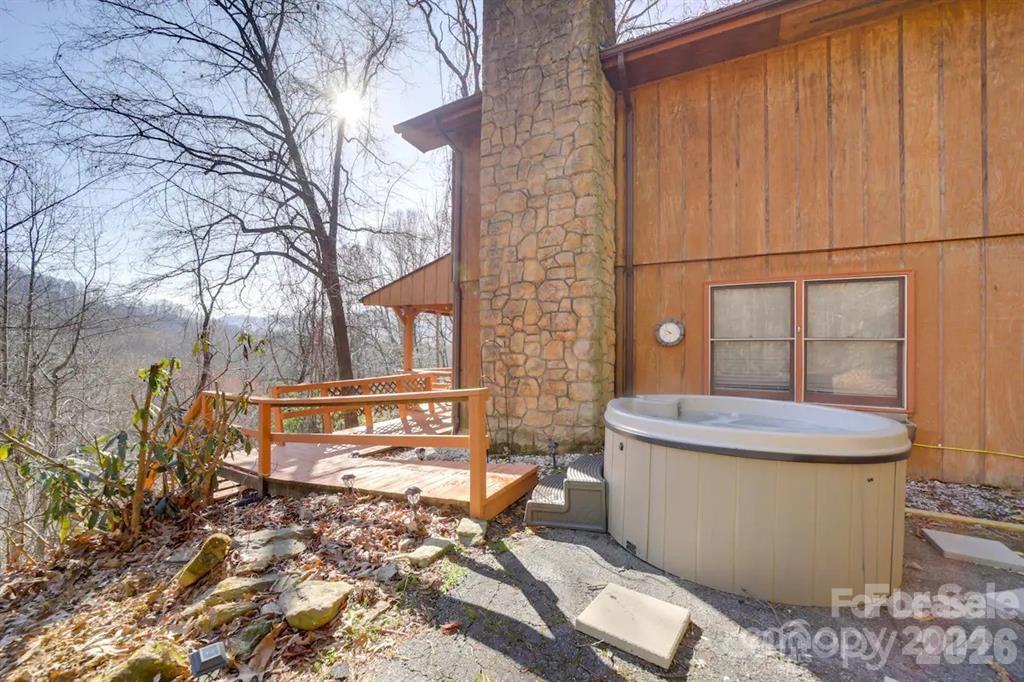 106 Sage Court — Maggie Valley