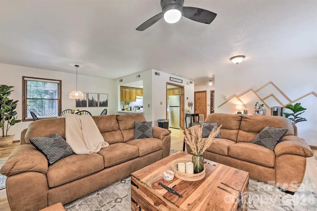 106 Sage Court — Maggie Valley