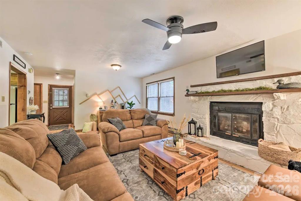 106 Sage Court — Maggie Valley