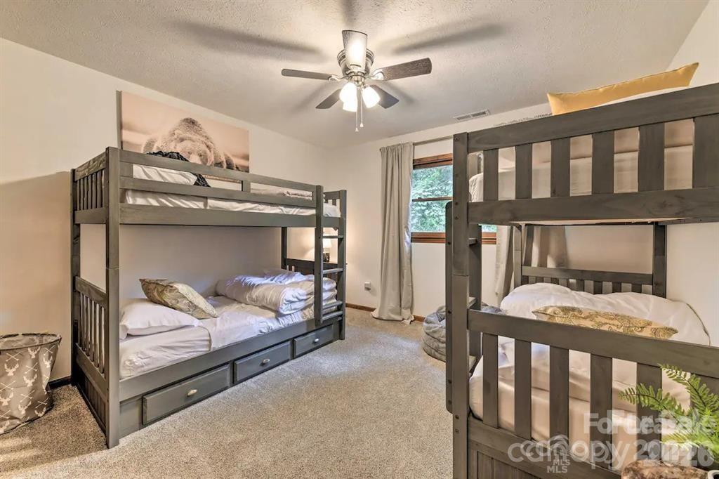 106 Sage Court — Maggie Valley