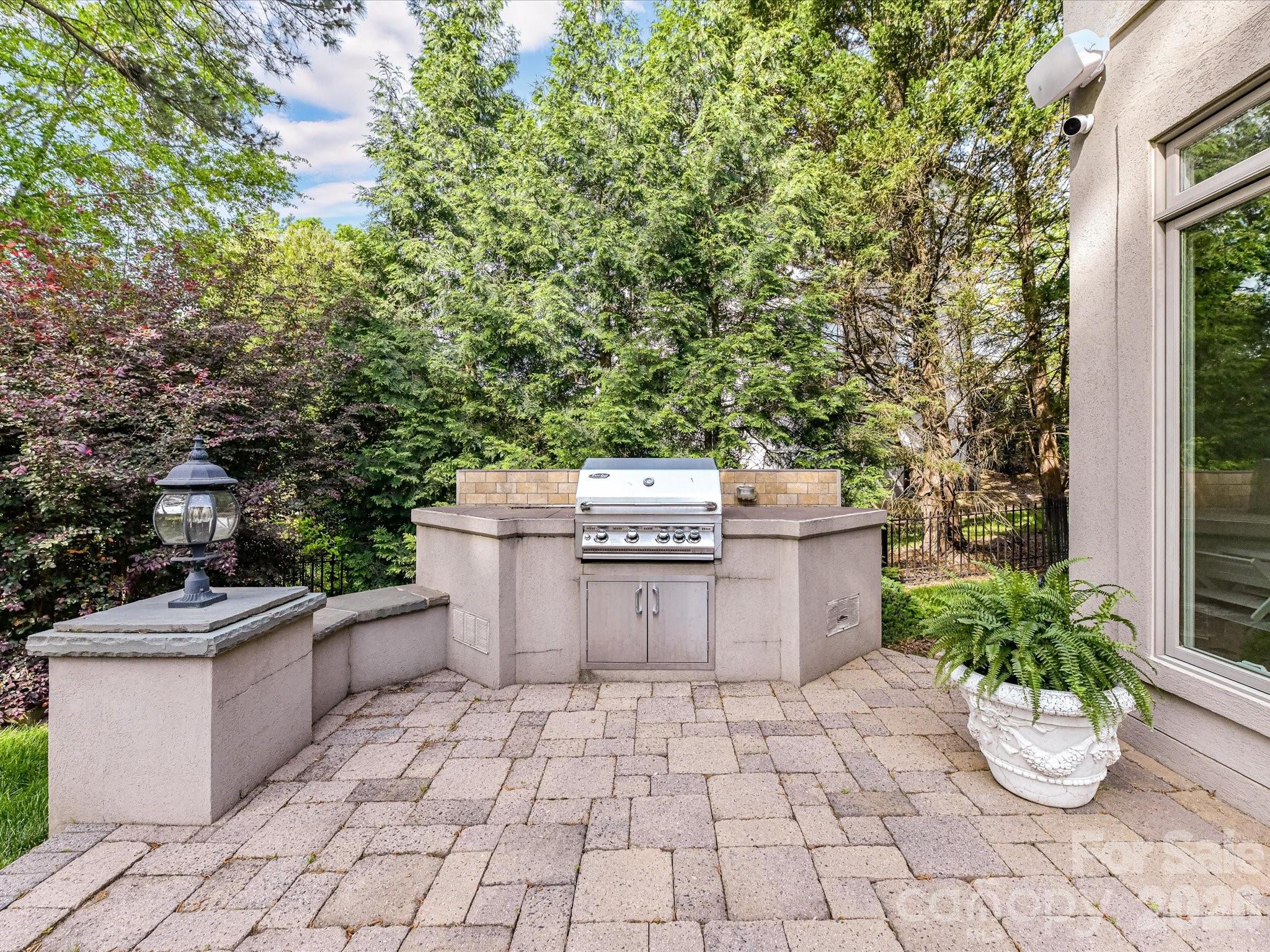 15615 McCullers Court — Charlotte