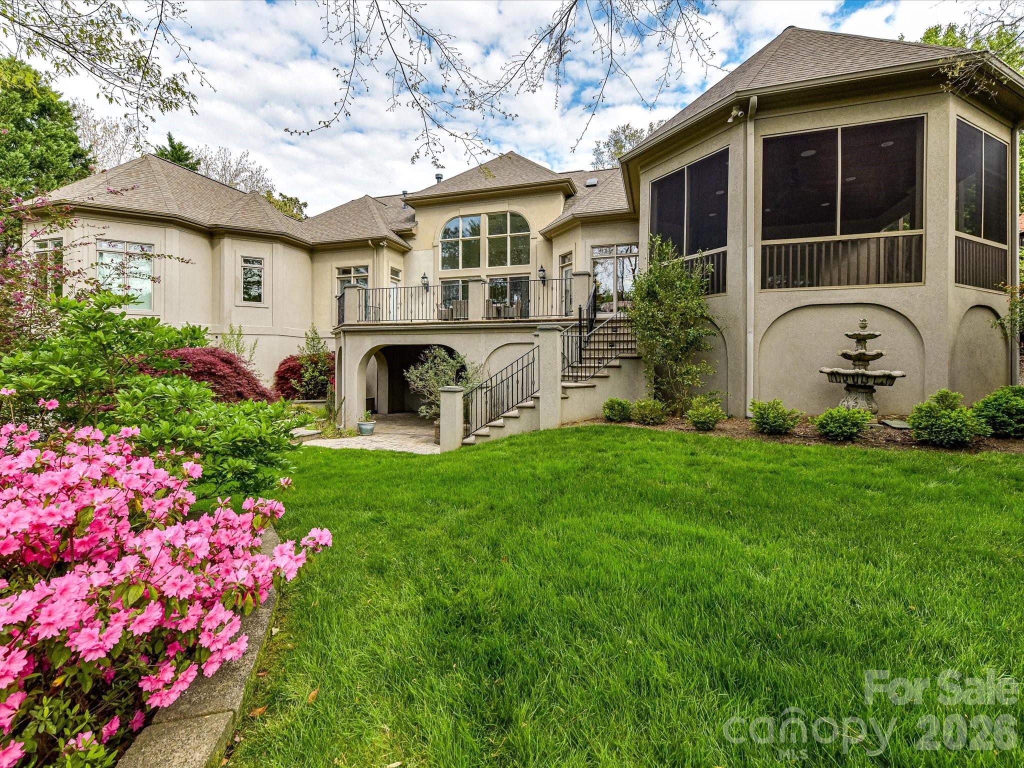 15615 McCullers Court — Charlotte