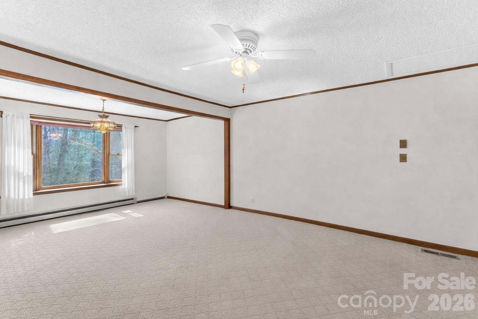 60 Pine View Road — Newland