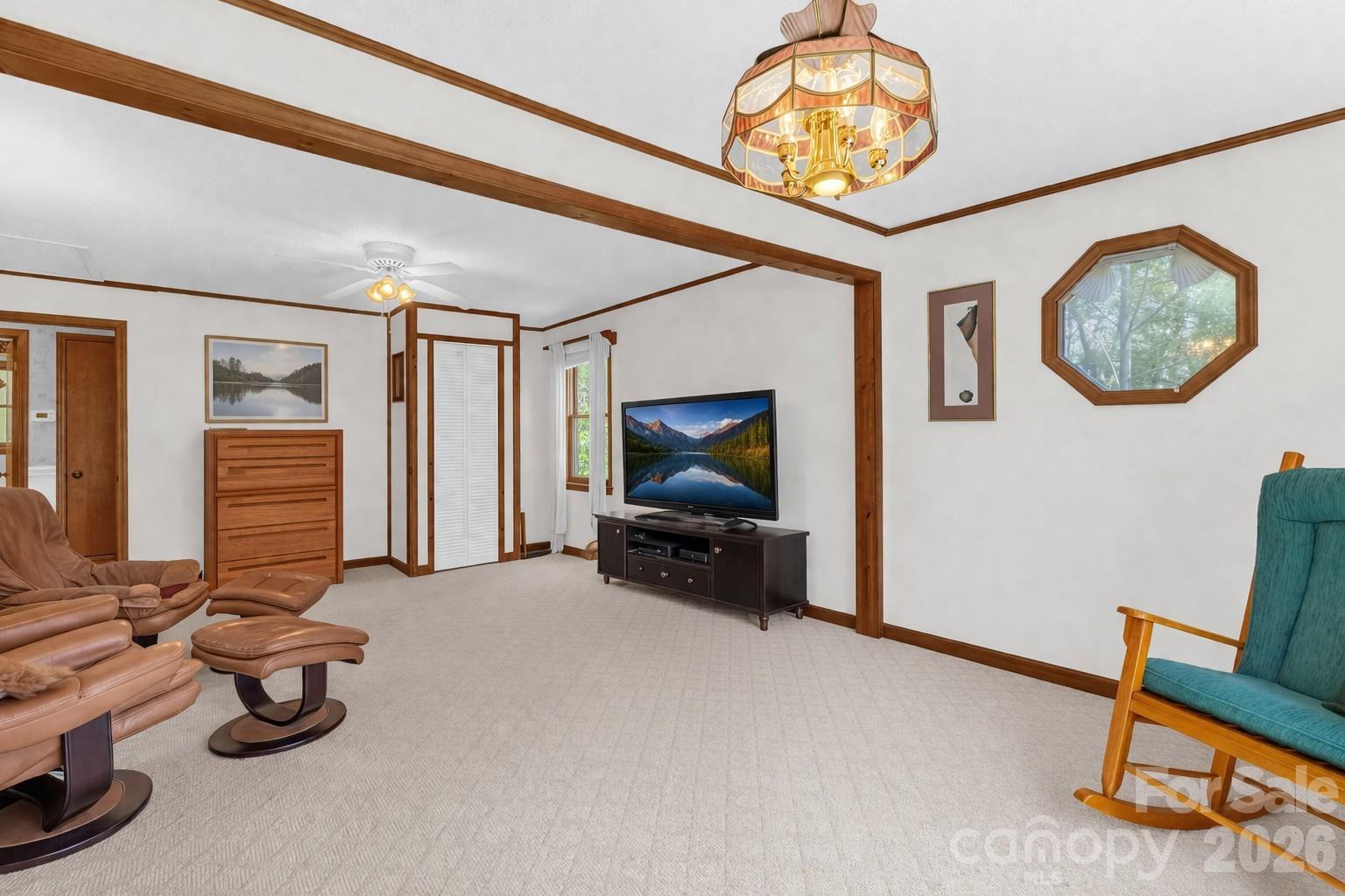 60 Pine View Road — Newland