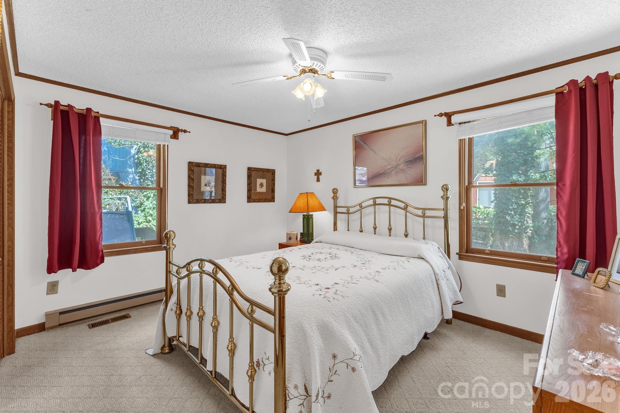 60 Pine View Road — Newland