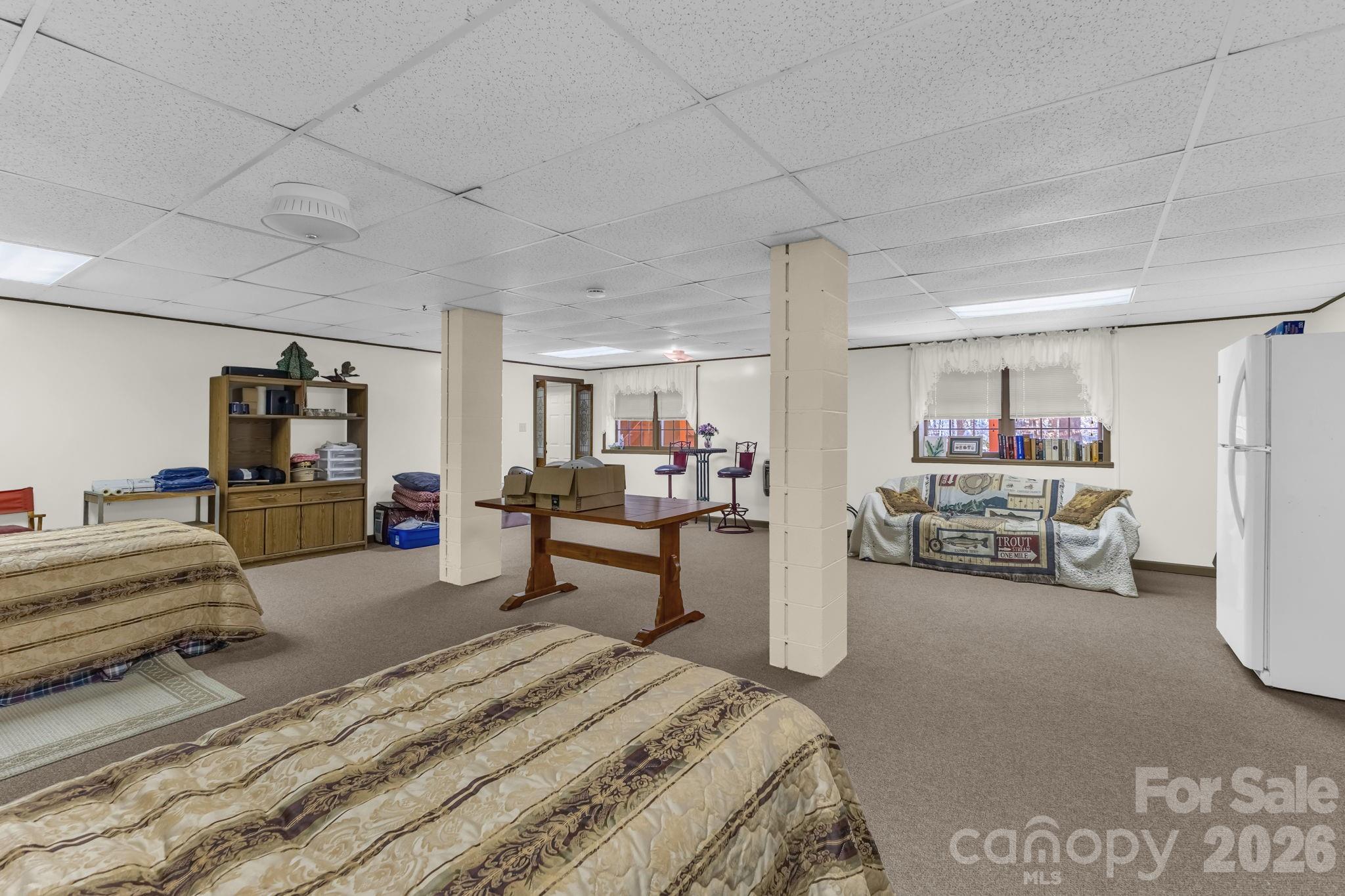 60 Pine View Road — Newland