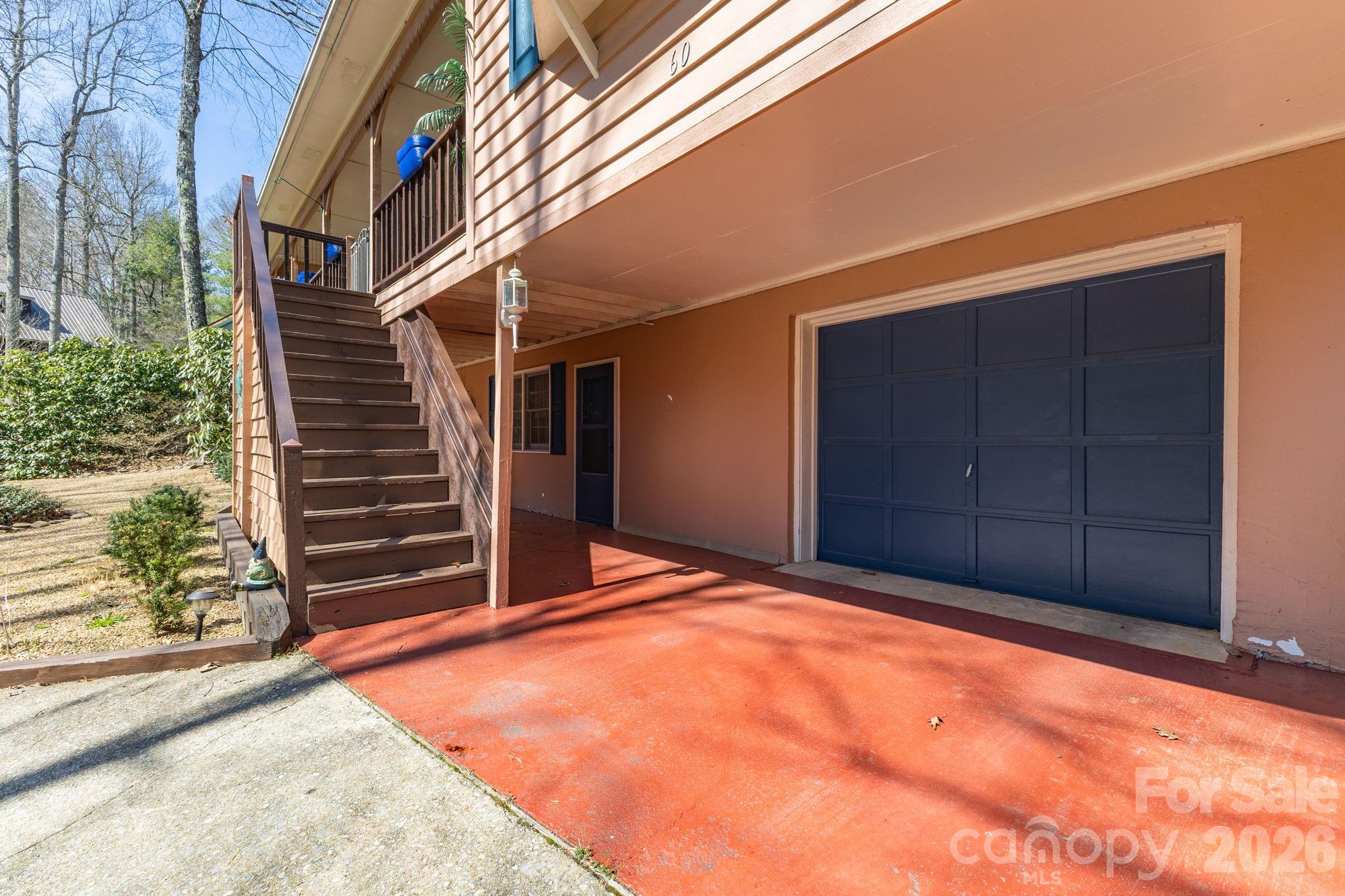 60 Pine View Road — Newland