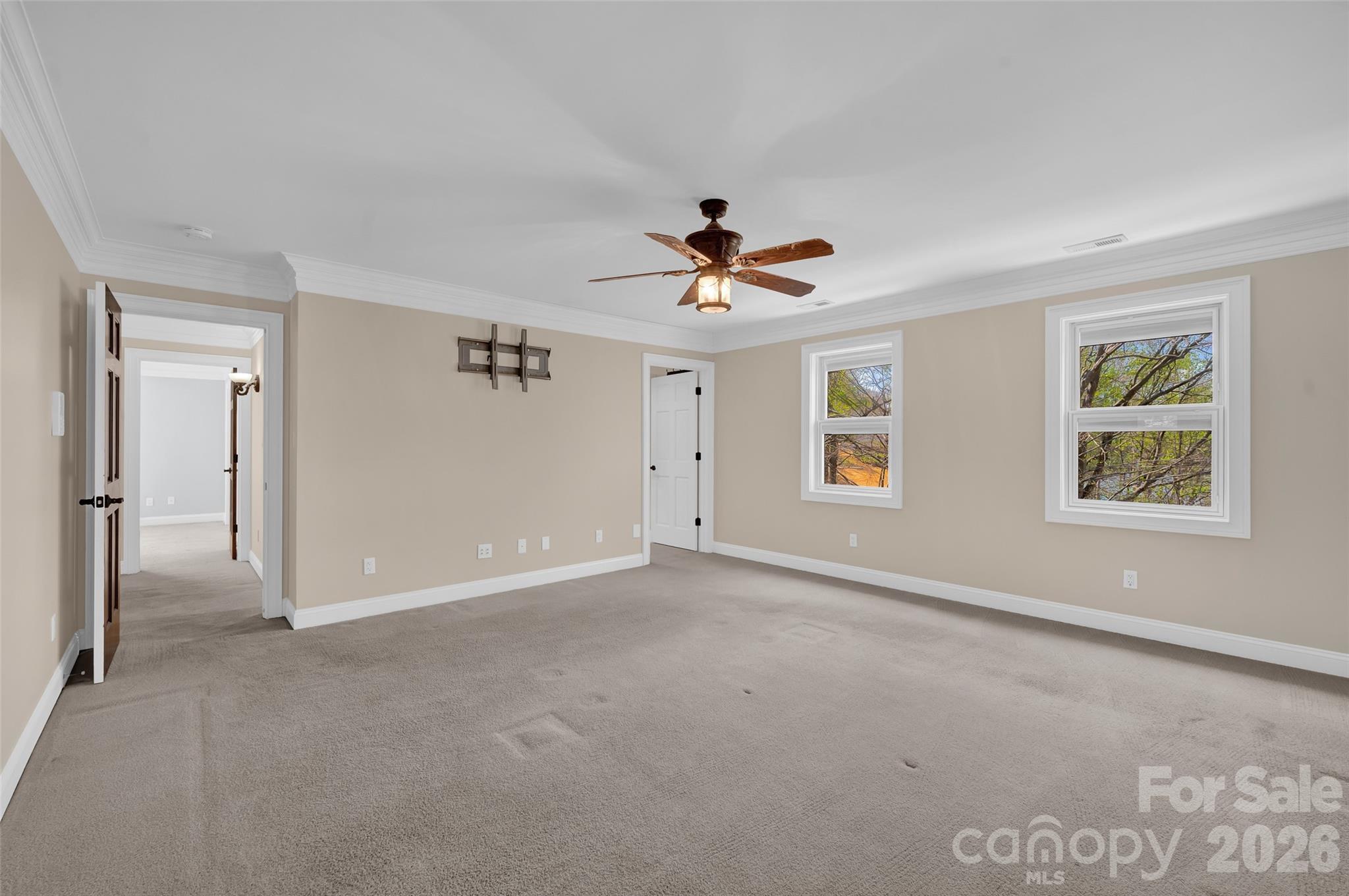 464 Laurel Cove Road — Statesville