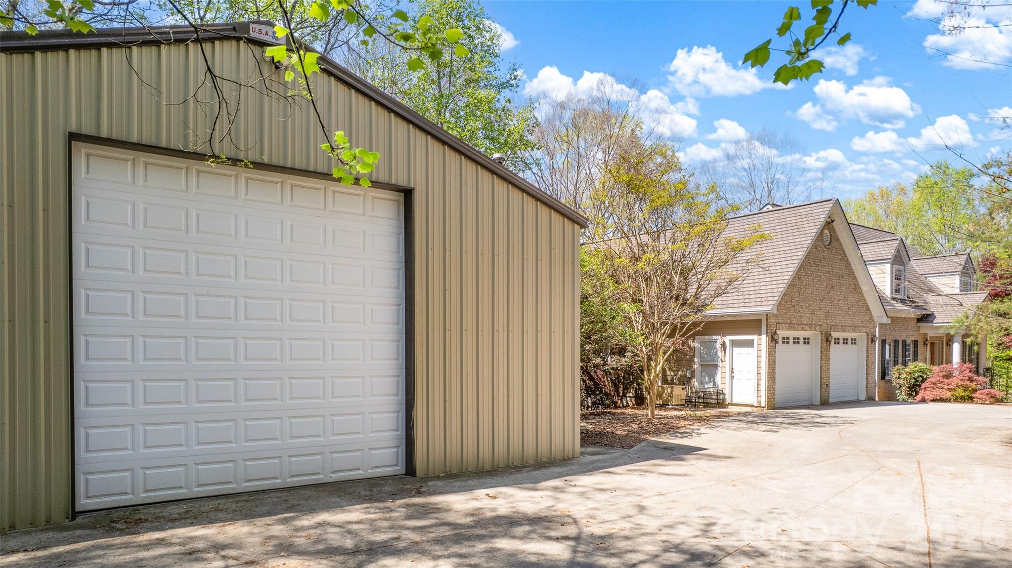 464 Laurel Cove Road — Statesville