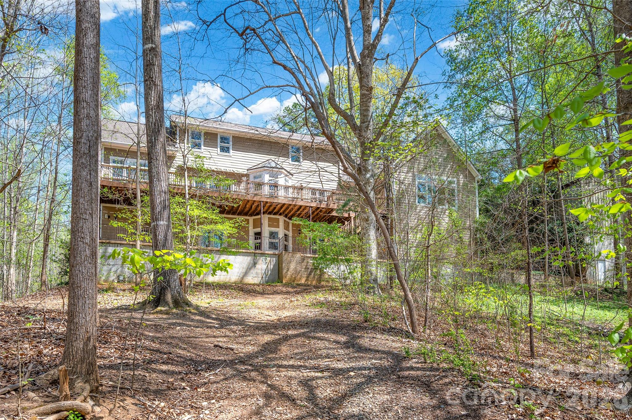 464 Laurel Cove Road — Statesville