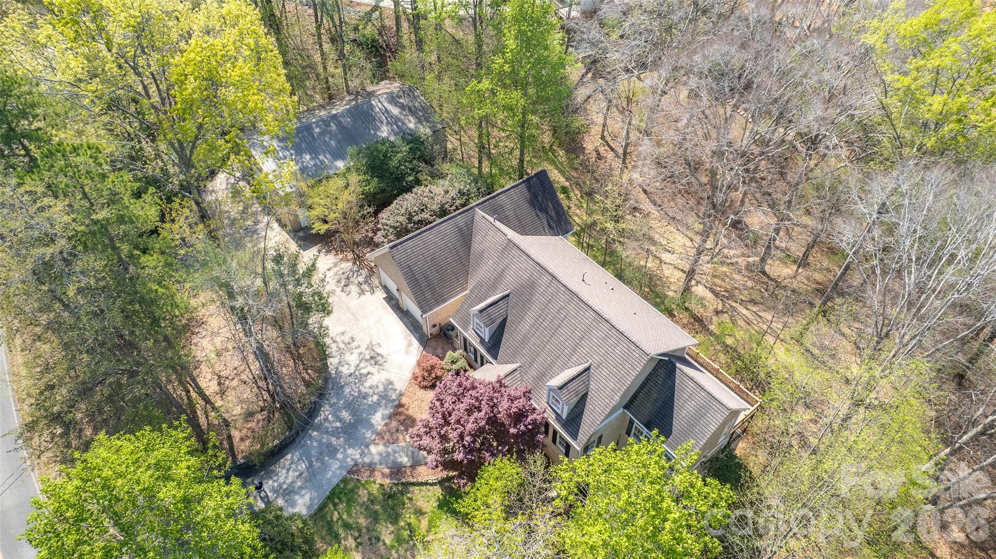464 Laurel Cove Road — Statesville
