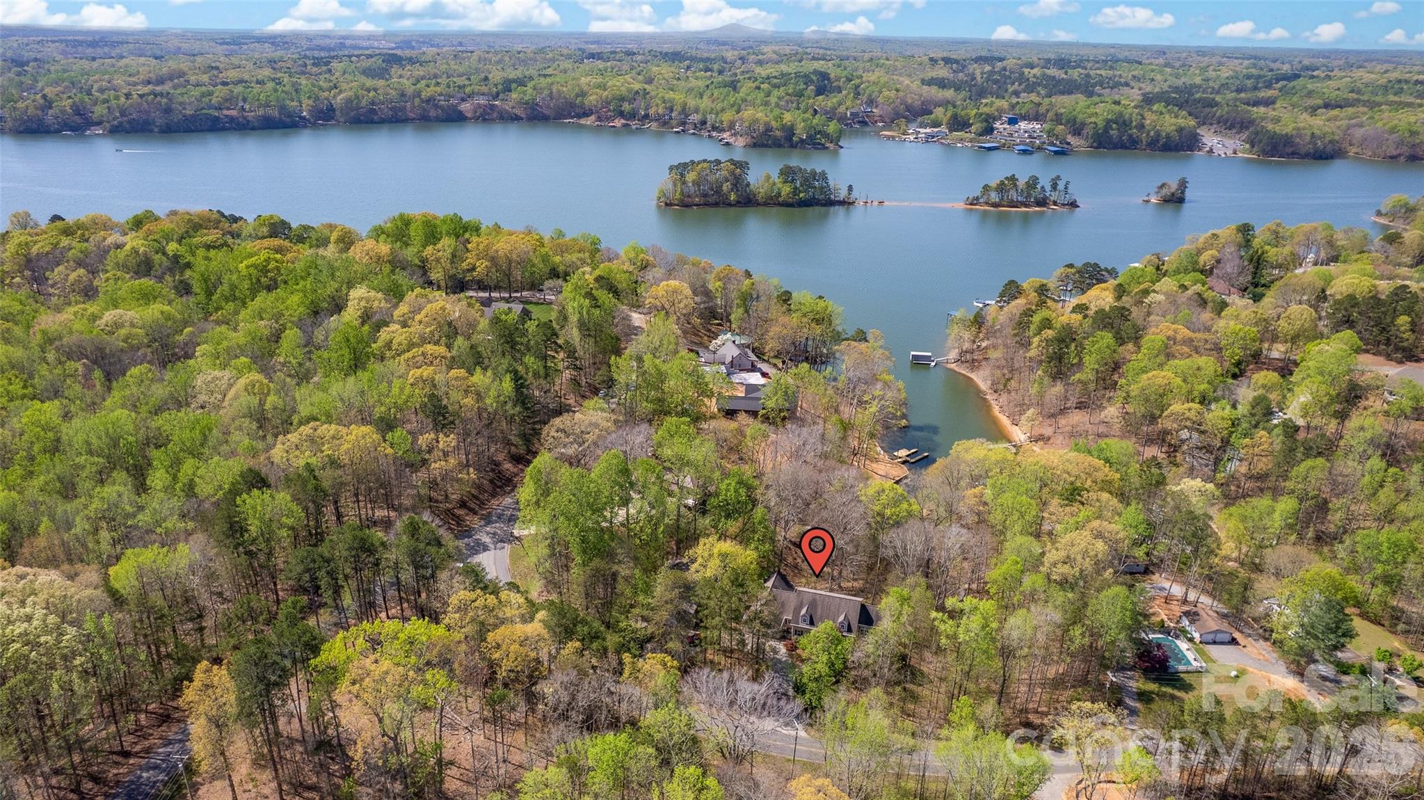 464 Laurel Cove Road — Statesville