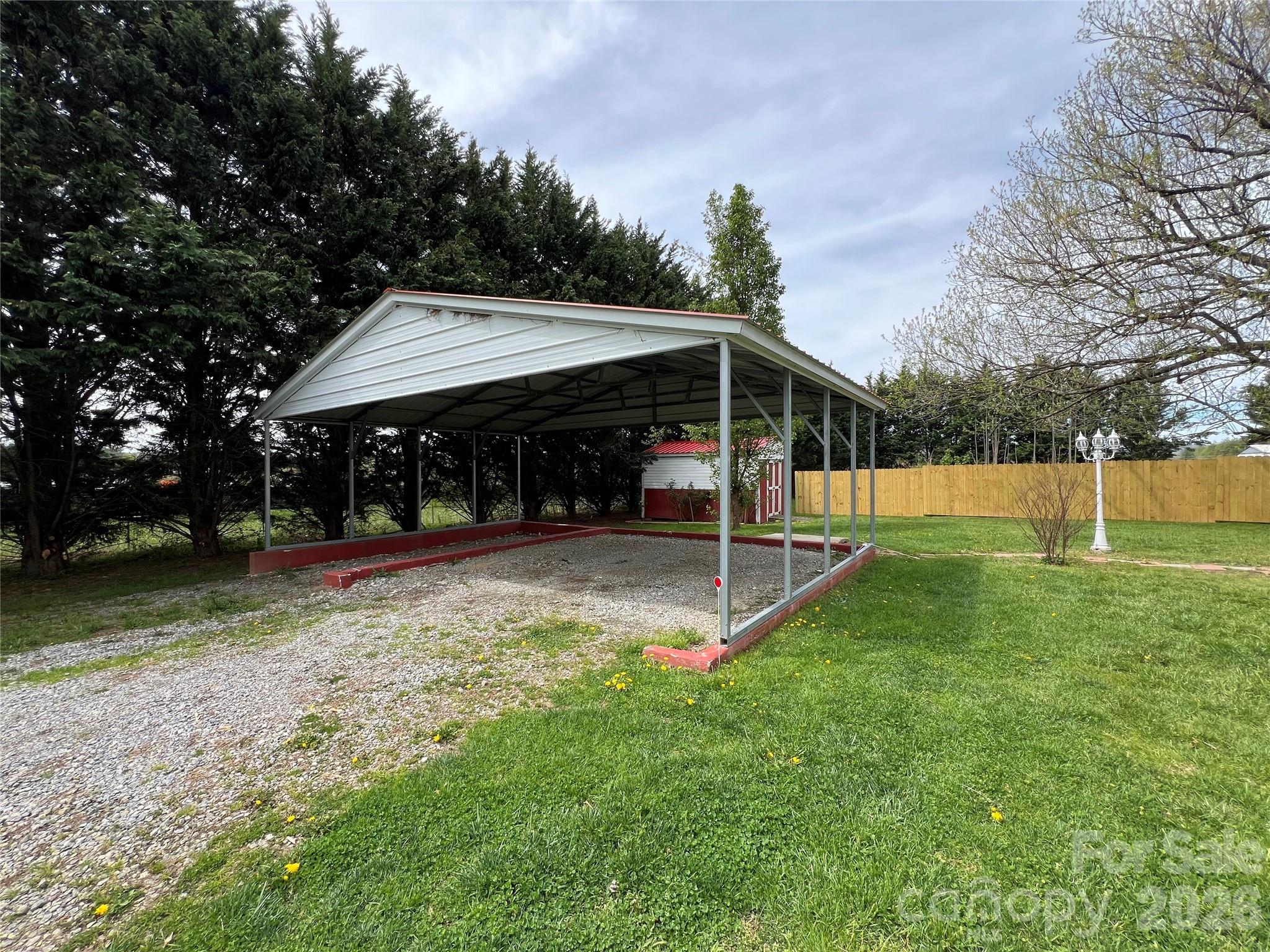 93 Laycock Road — Hendersonville