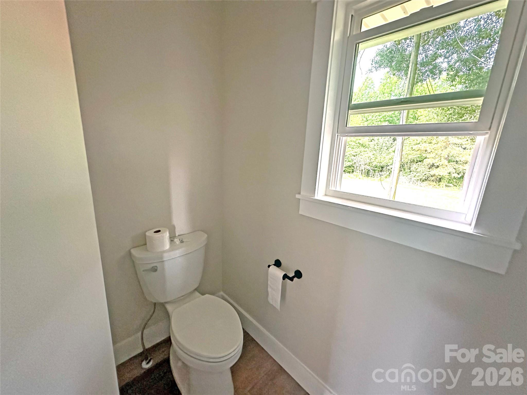 5735 Fallston Road — Lawndale