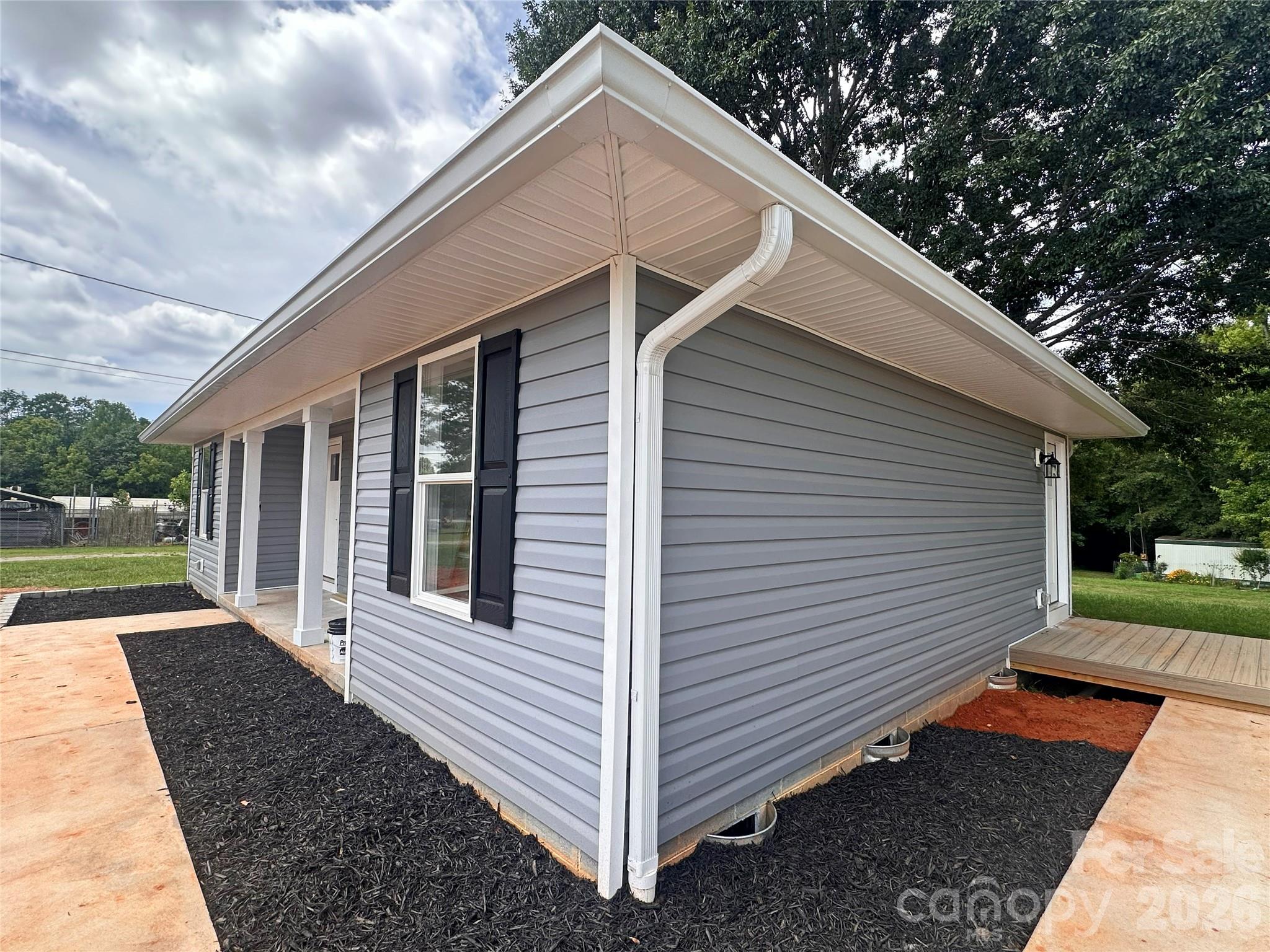 5735 Fallston Road — Lawndale