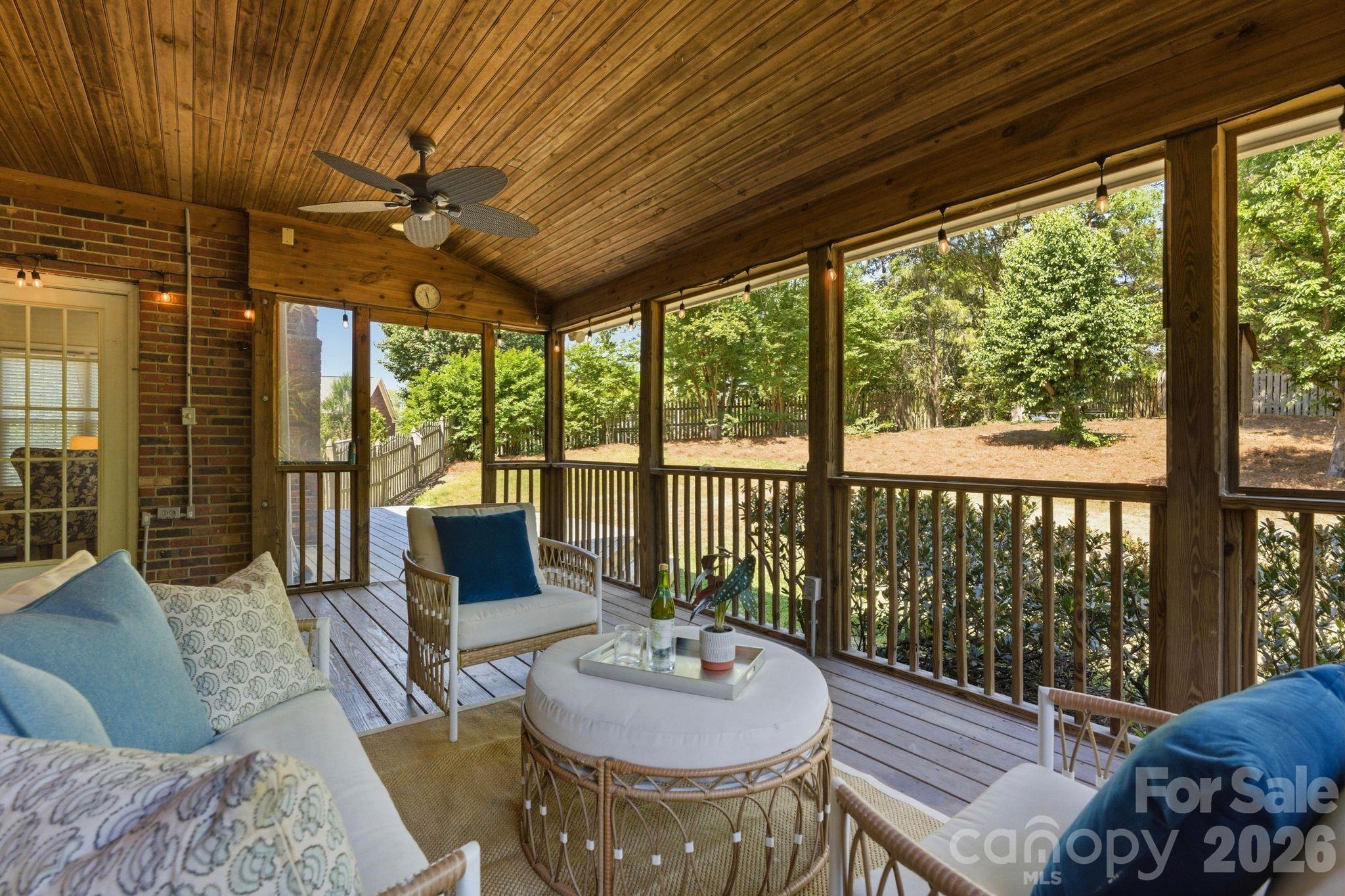 7006 Darnley Place — Charlotte