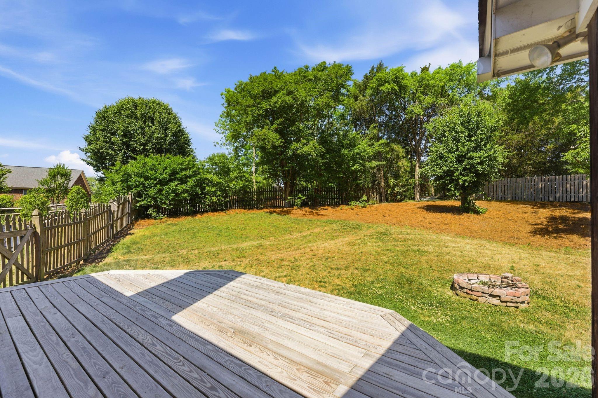 7006 Darnley Place — Charlotte