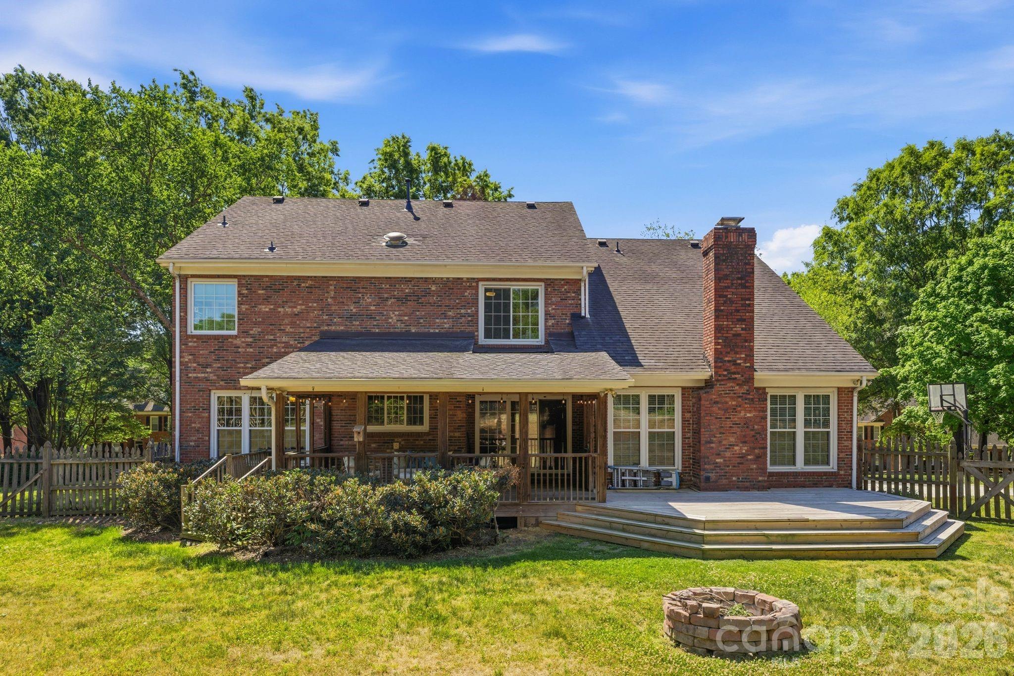 7006 Darnley Place — Charlotte