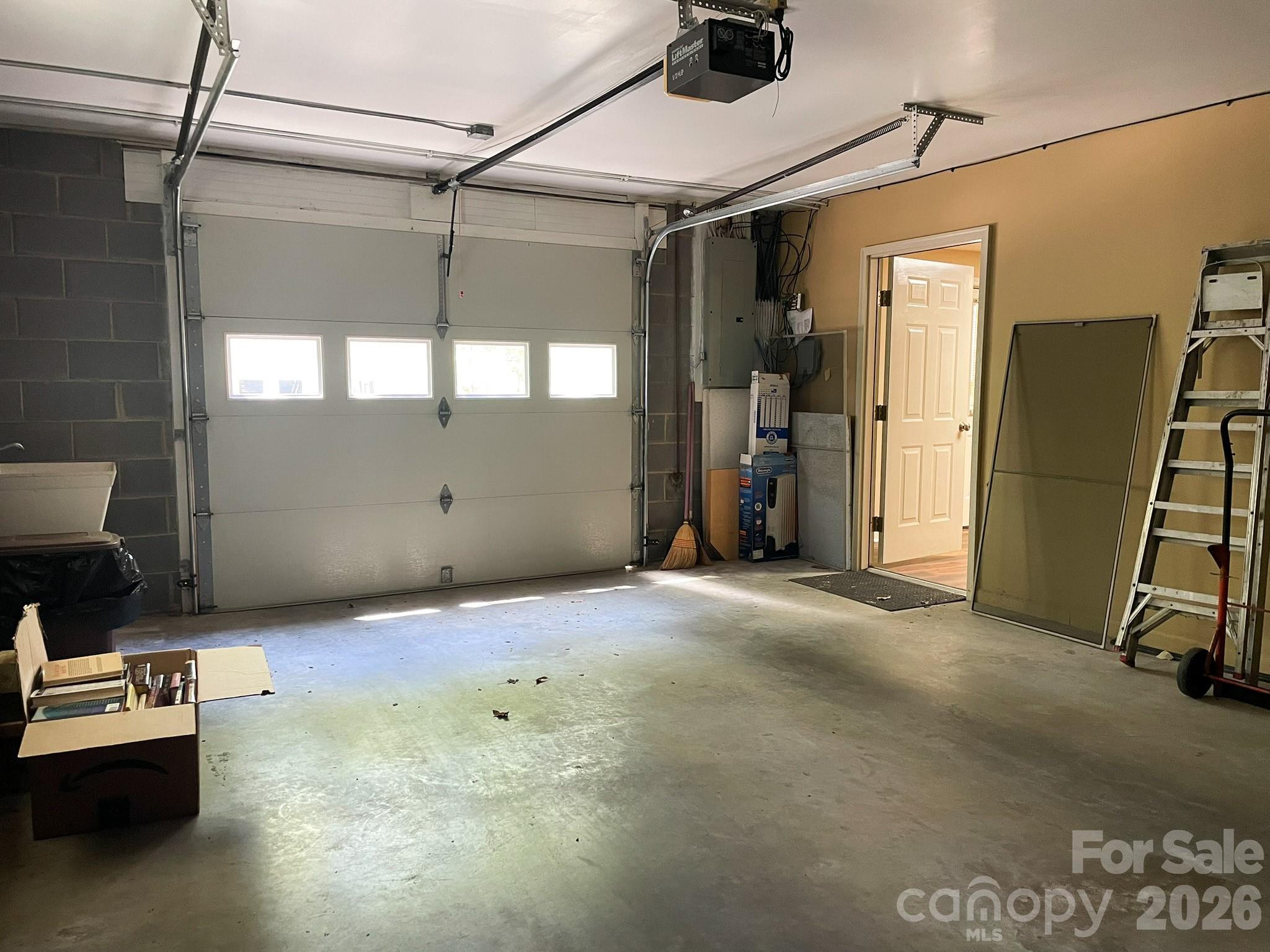 308 Brentwood Circle — Morganton