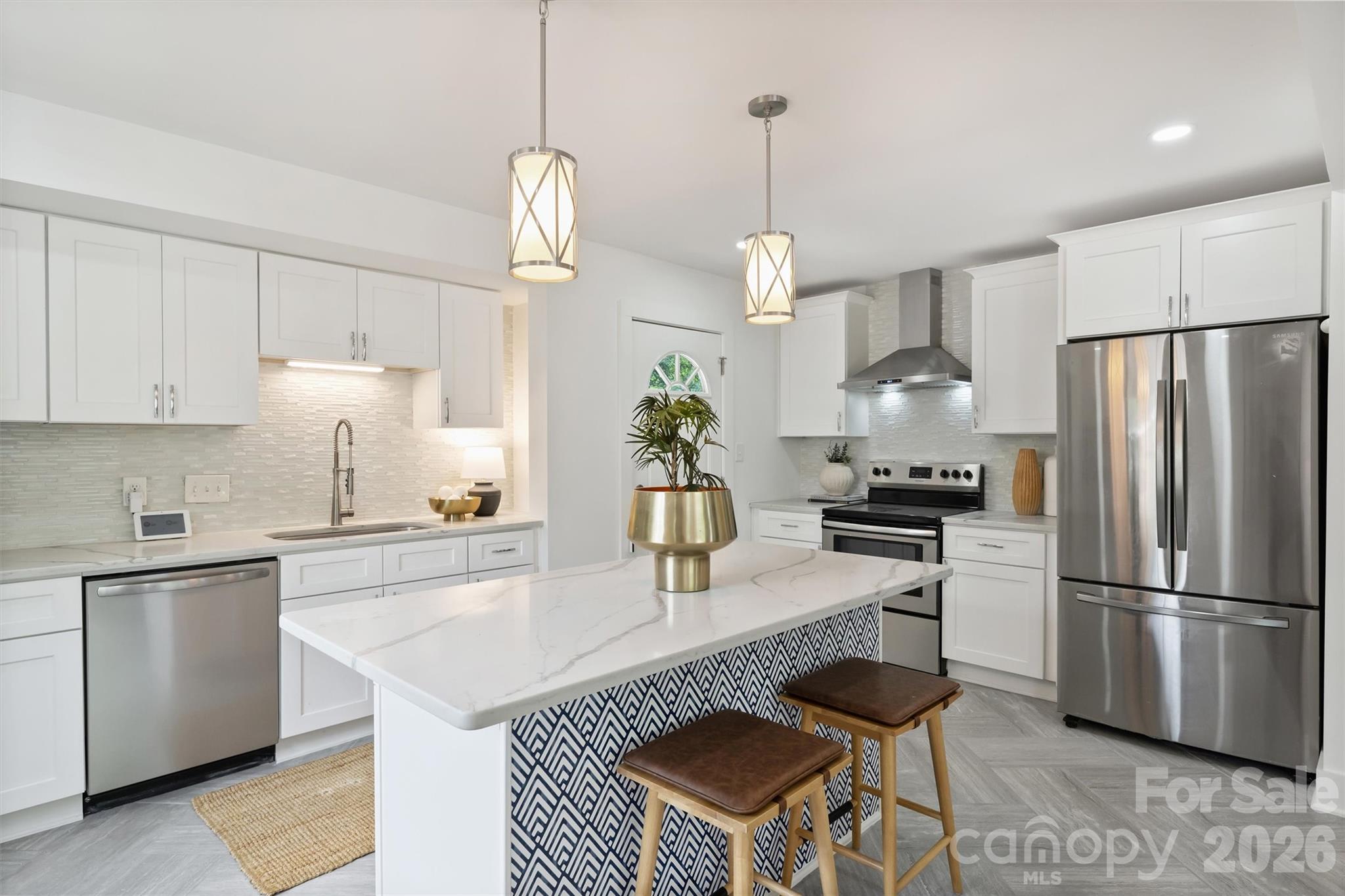 2314 Crestview Drive — Charlotte
