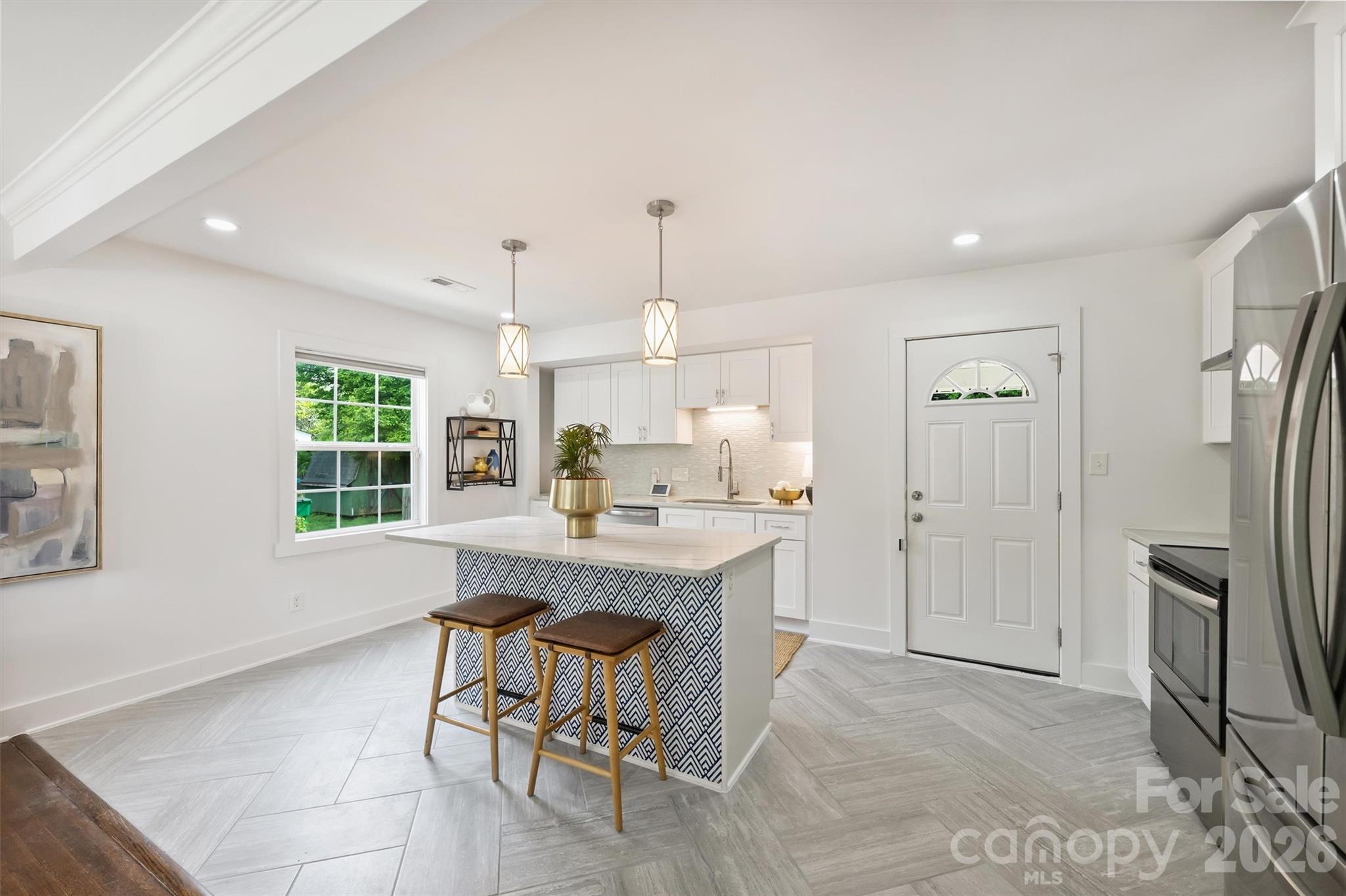 2314 Crestview Drive — Charlotte