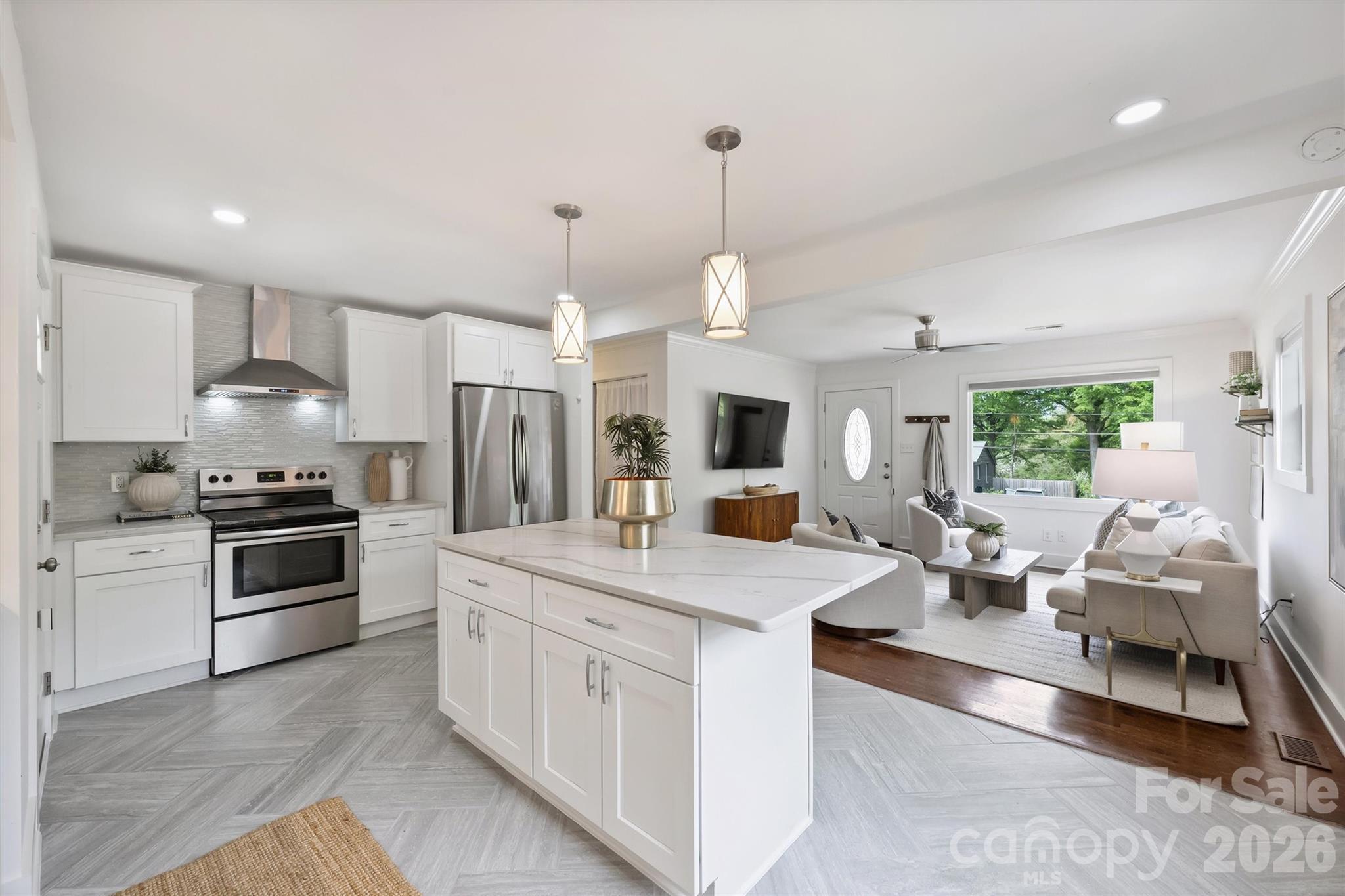 2314 Crestview Drive — Charlotte