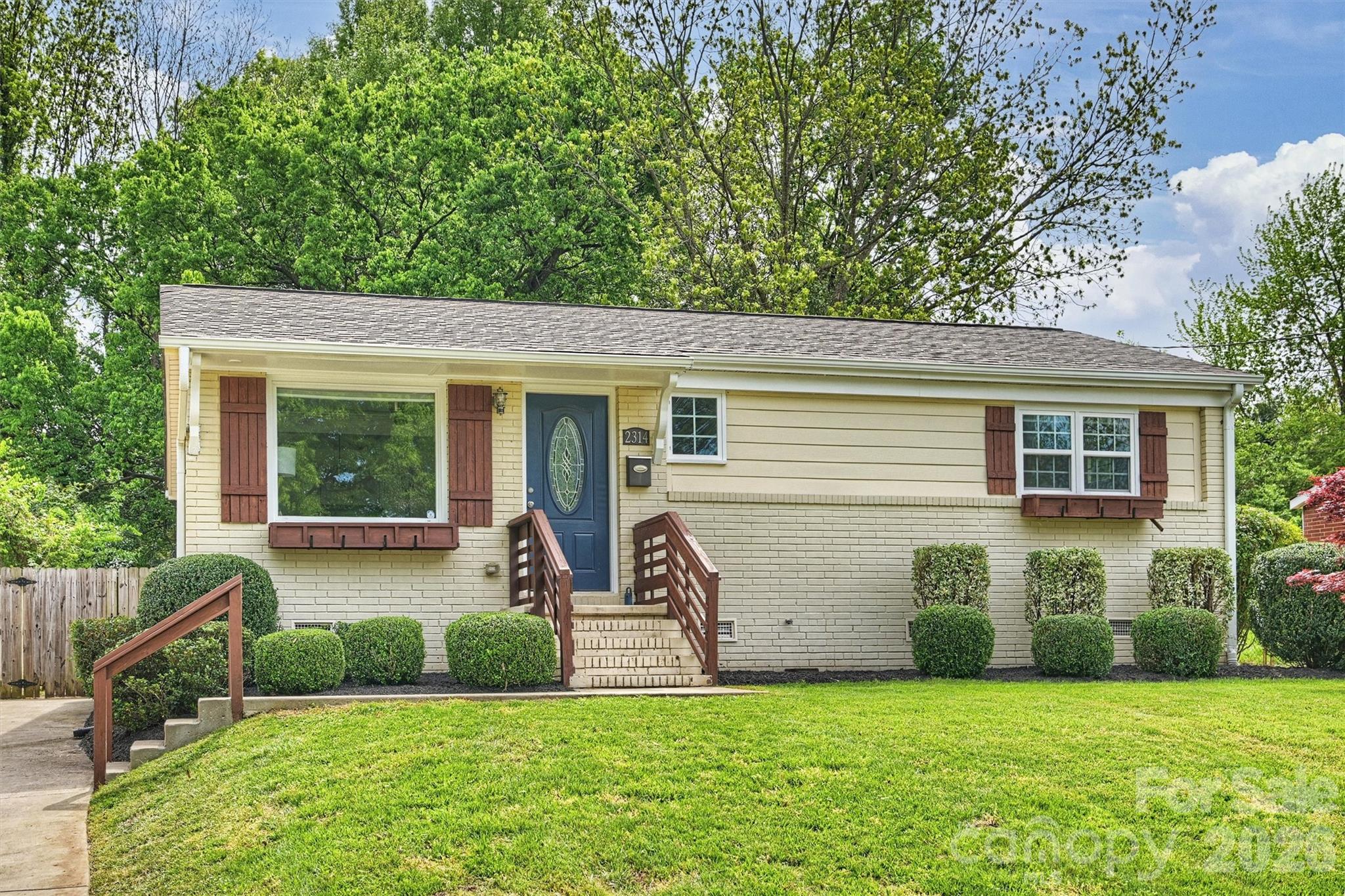 2314 Crestview Drive — Charlotte
