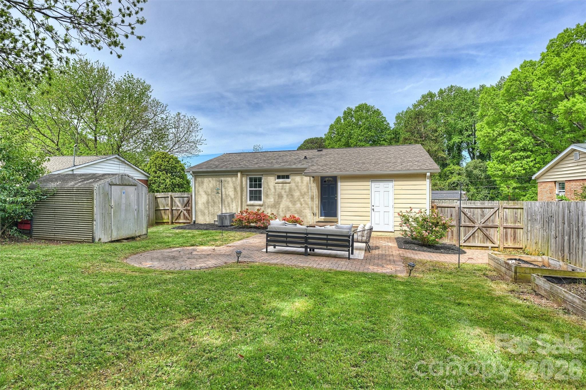2314 Crestview Drive — Charlotte