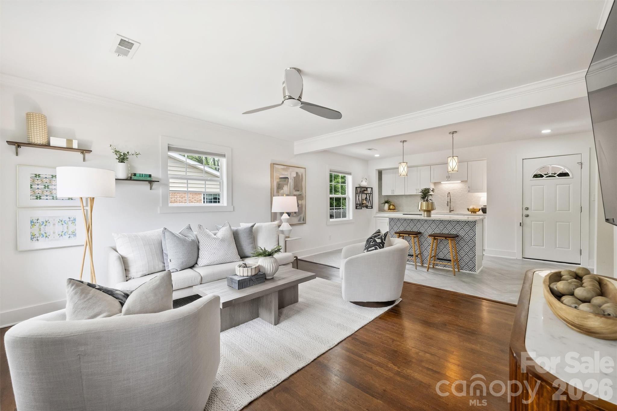 2314 Crestview Drive — Charlotte