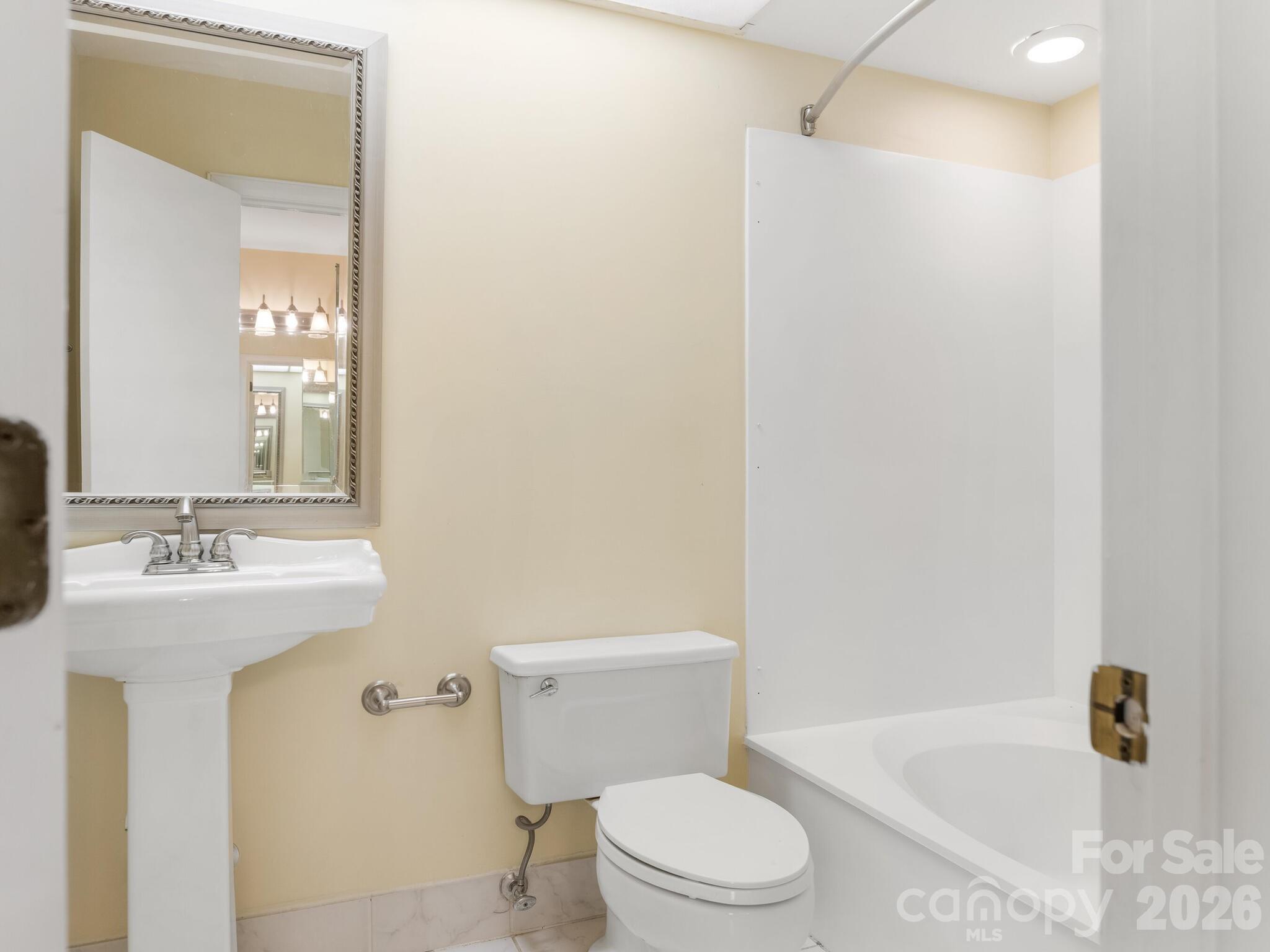 6516 Bentridge Drive — Charlotte