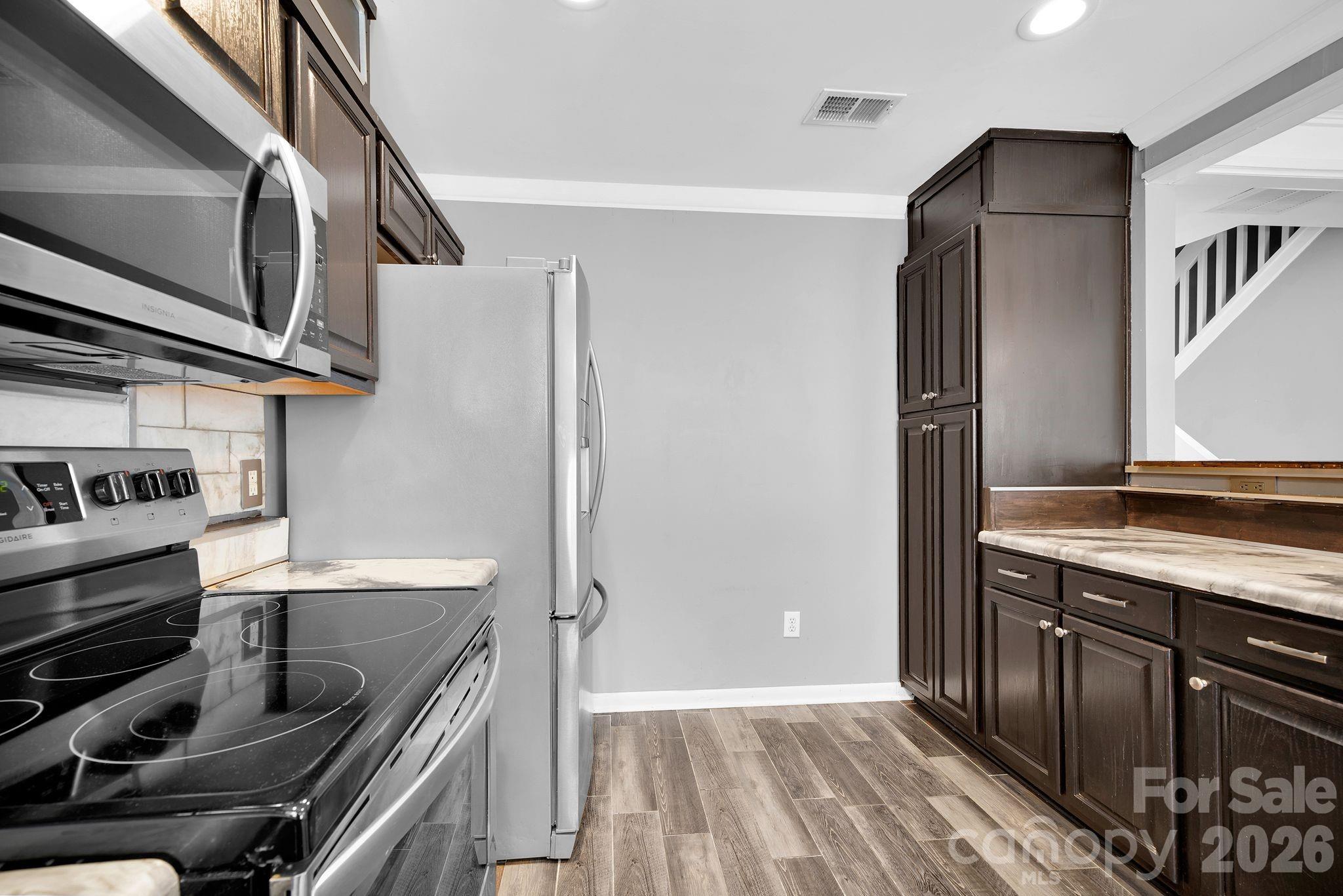 9653 Terrier Way — Charlotte