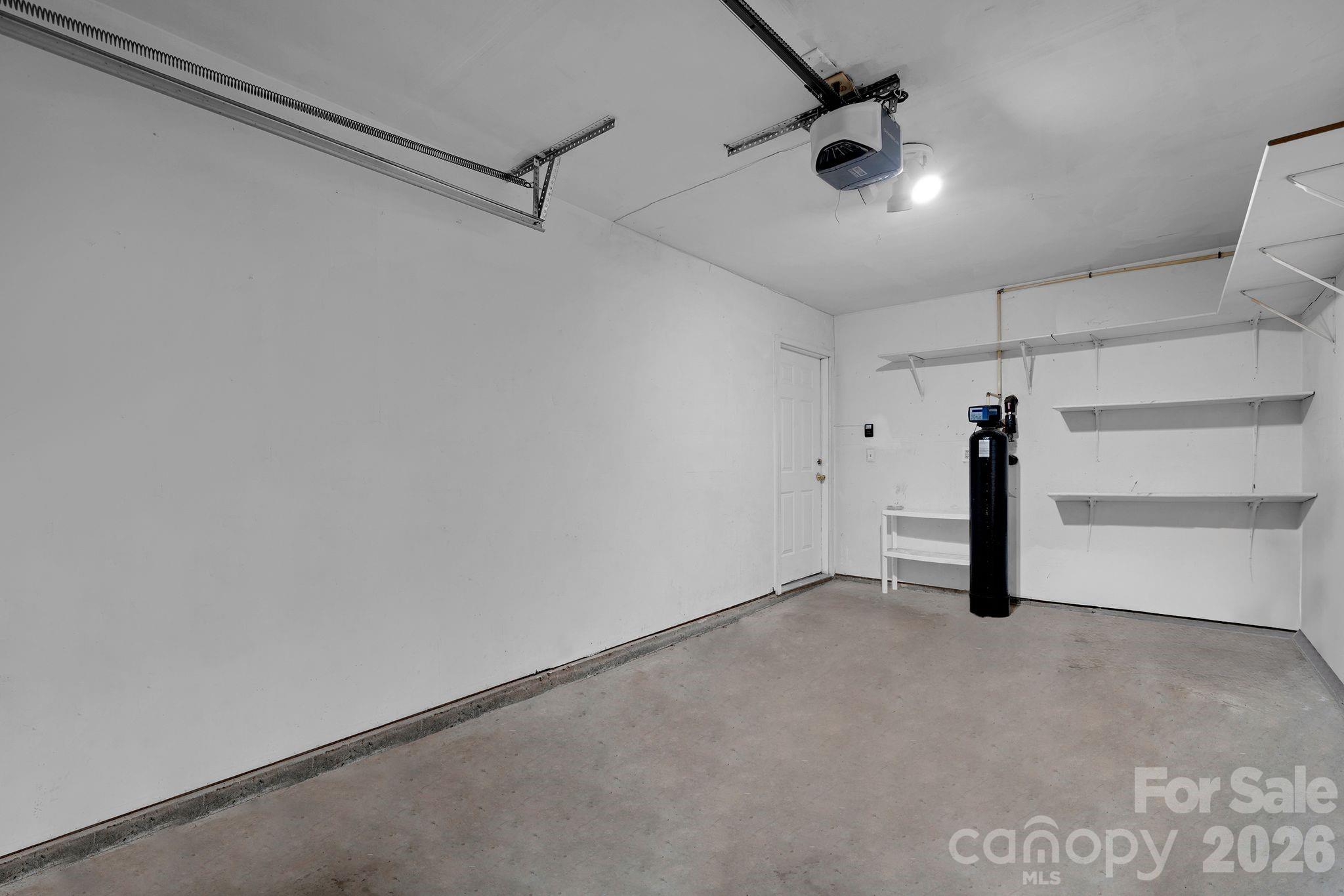 9653 Terrier Way — Charlotte