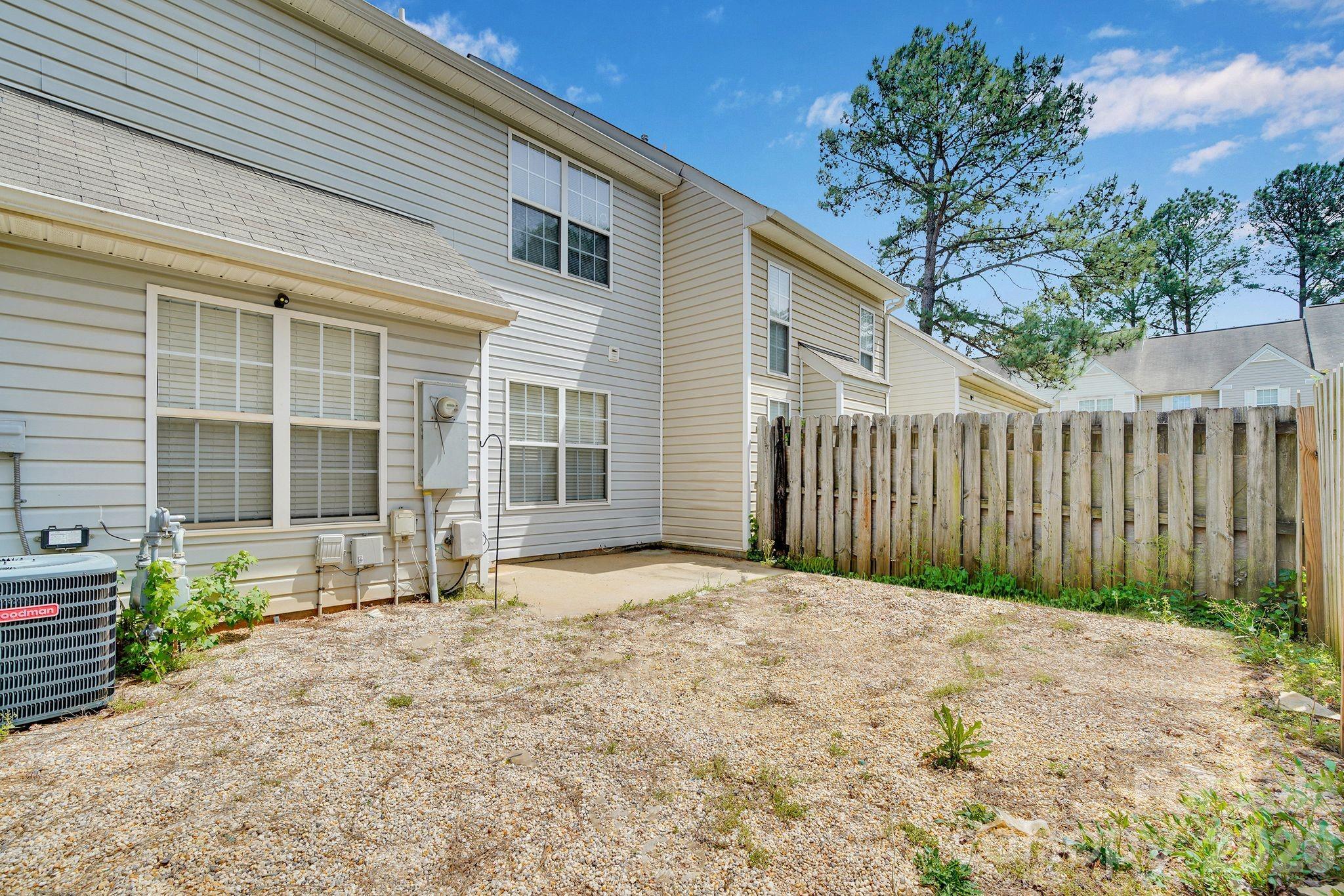 9653 Terrier Way — Charlotte