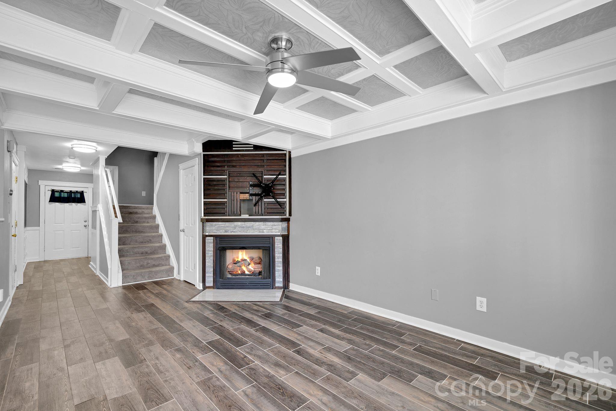 9653 Terrier Way — Charlotte
