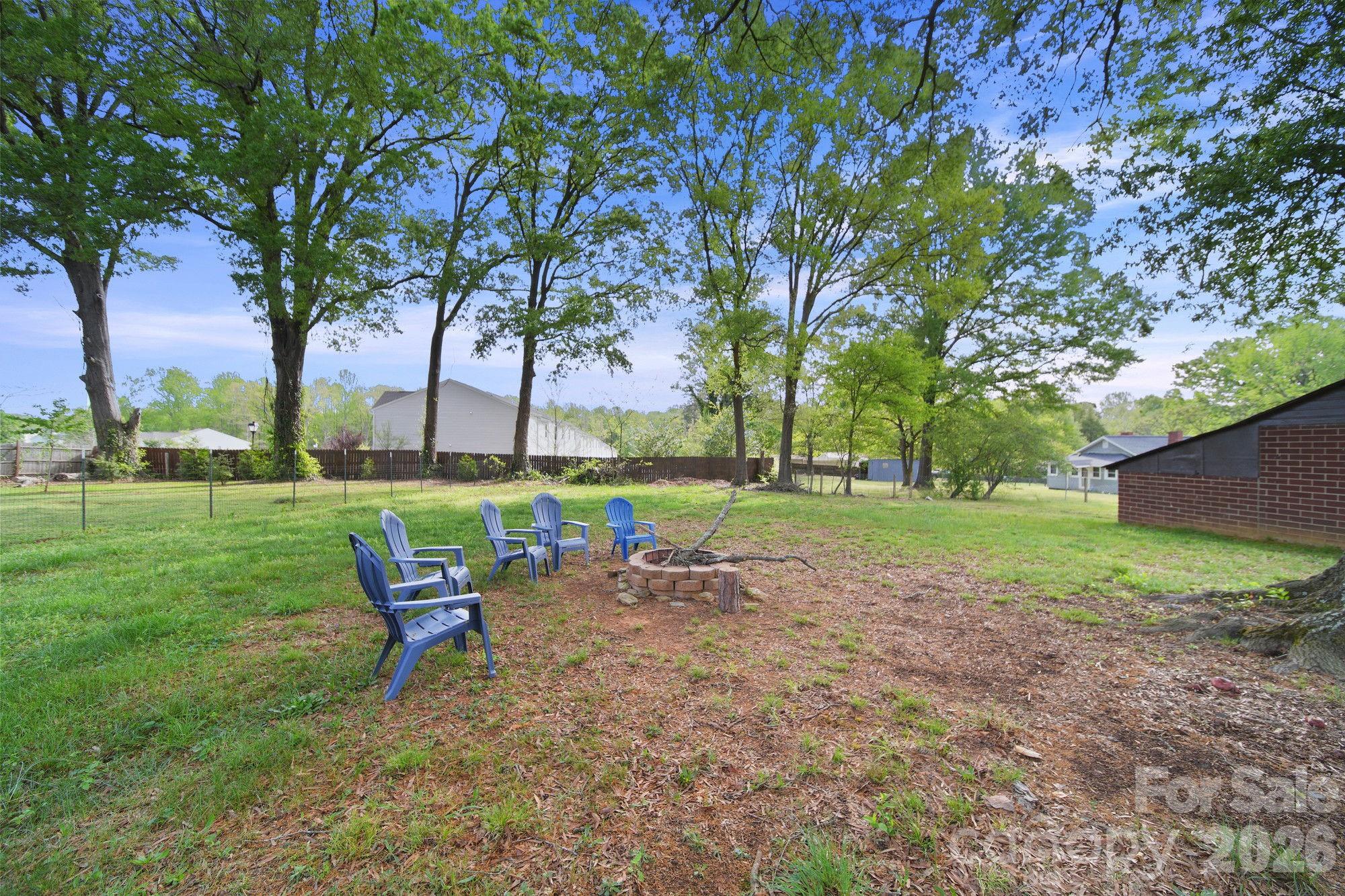 312 Cook Street — Mooresville