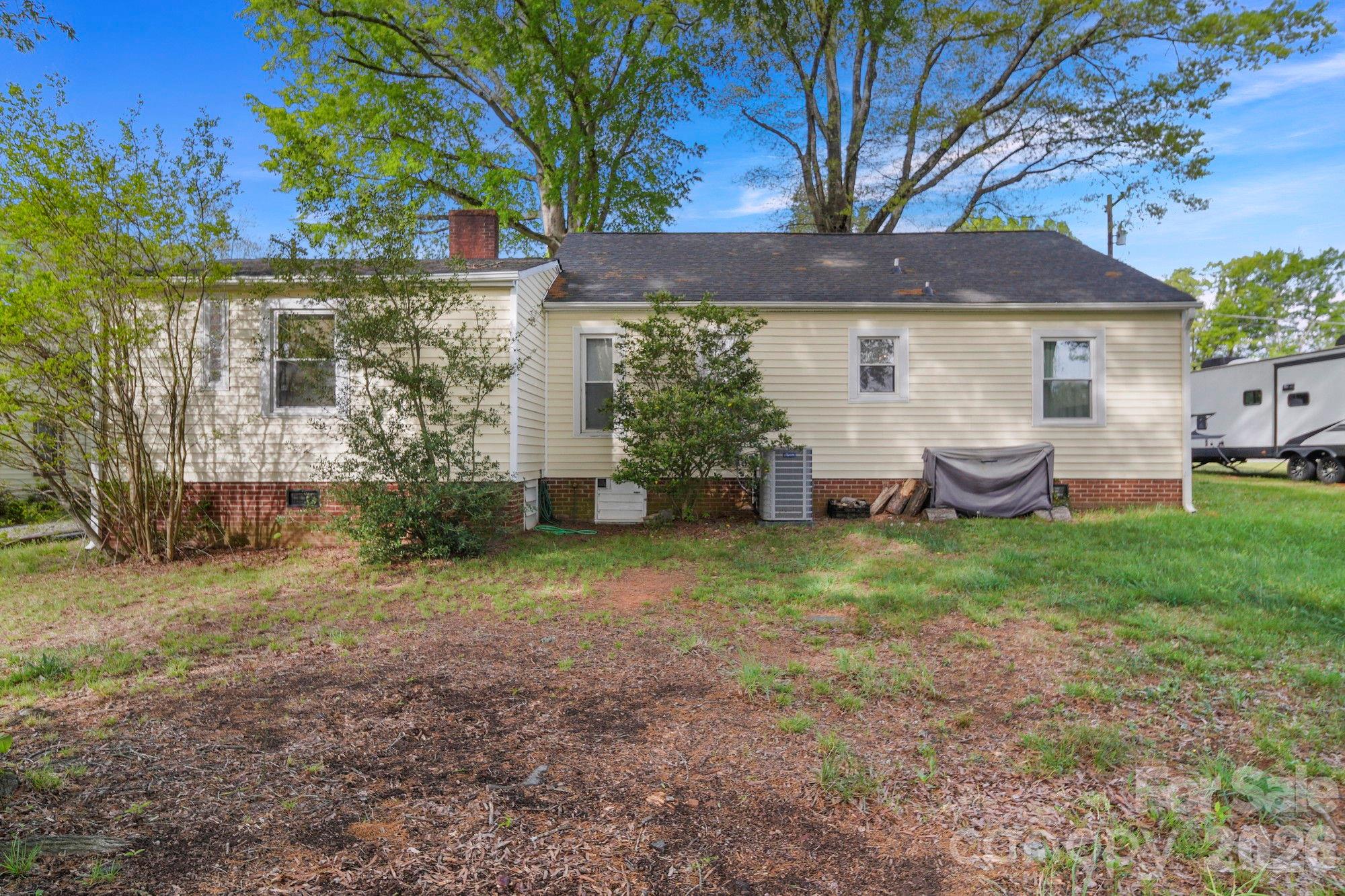312 Cook Street — Mooresville